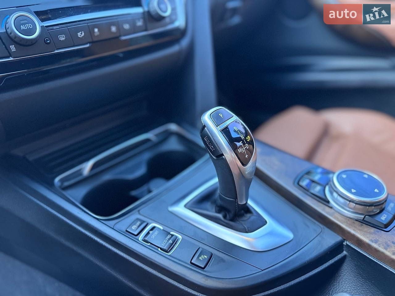 BMW 3 Series 2016 VIN WBA8B9C5XHK884843 фото оголошення 53 з 76