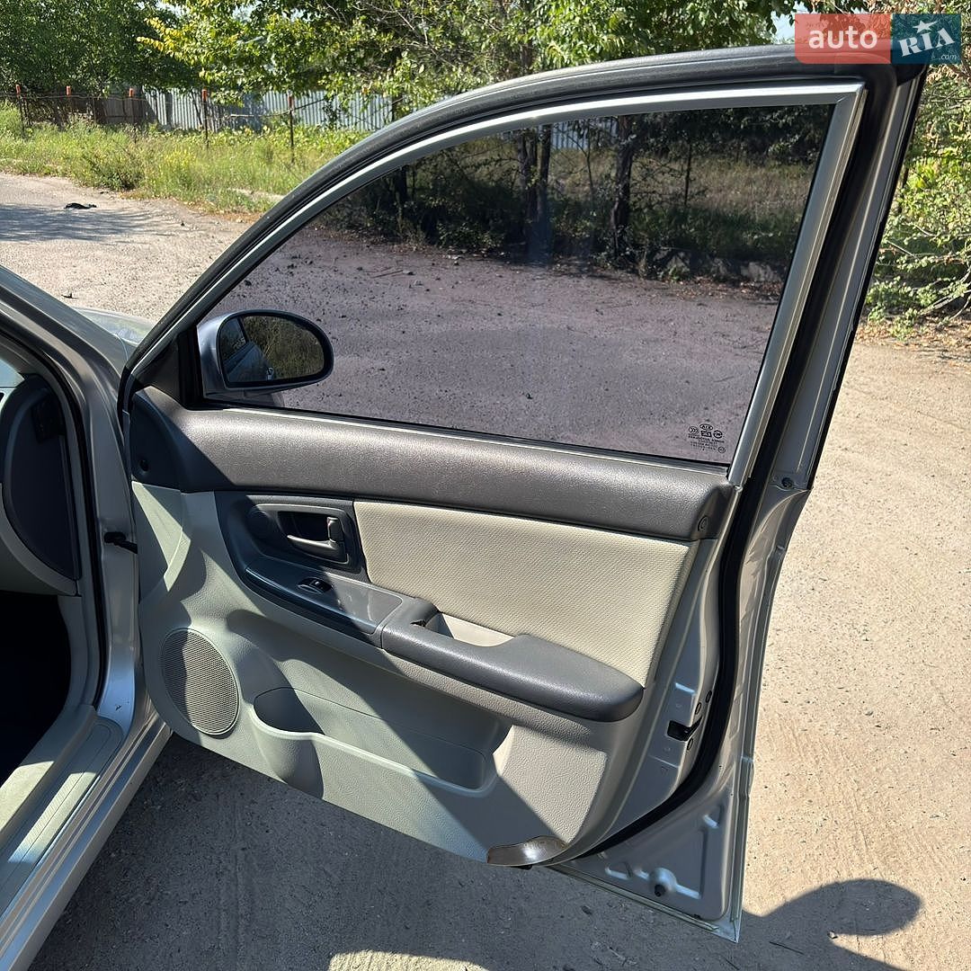 KIA Cerato 2005 VIN Y6LFE22225L000046 фото оголошення 17 з 26
