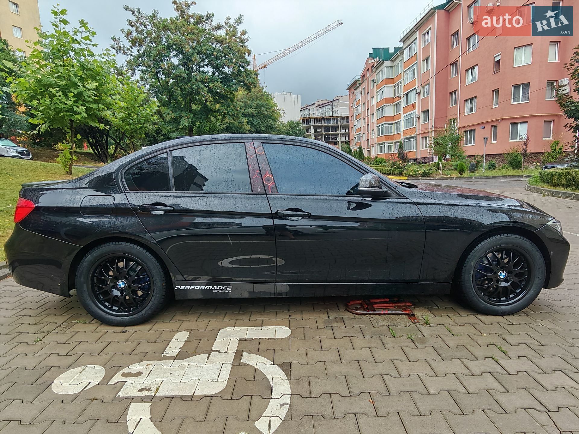 BMW 3 Series 2014 VIN WBA3B3G58FNR87935 фото оголошення 8 з 19