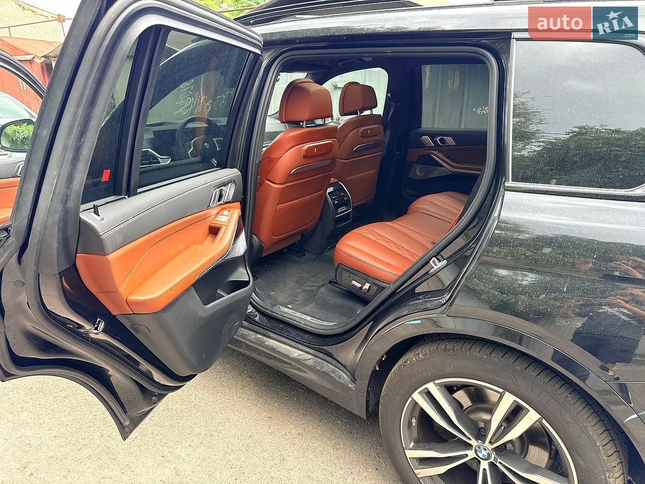 BMW X7 2024 VIN 5UX23EM09R9V16078 фото оголошення 10 з 17
