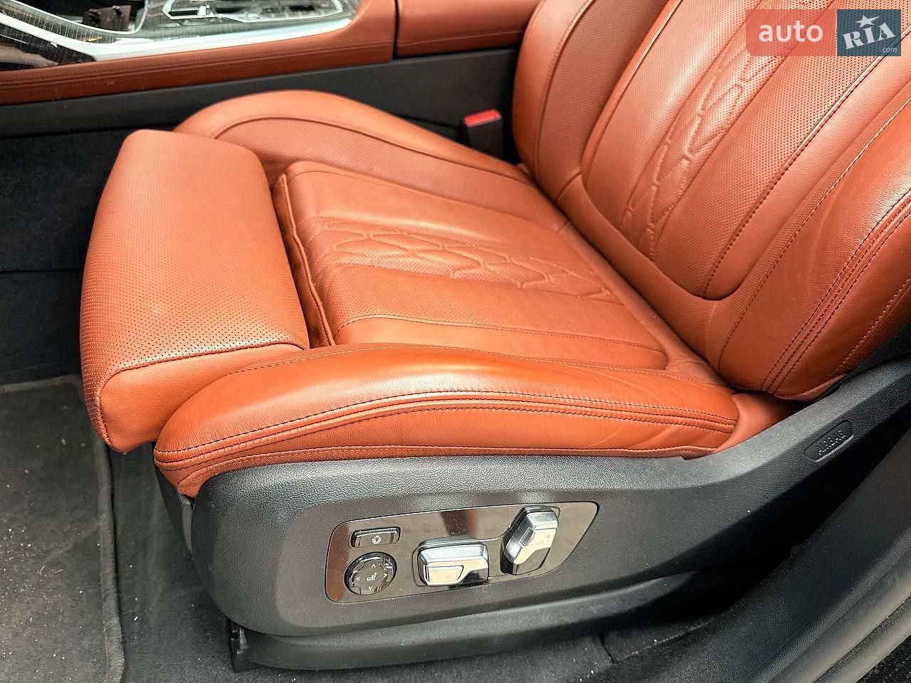 BMW X7 2024 VIN 5UX23EM09R9V16078 фото оголошення 12 з 17