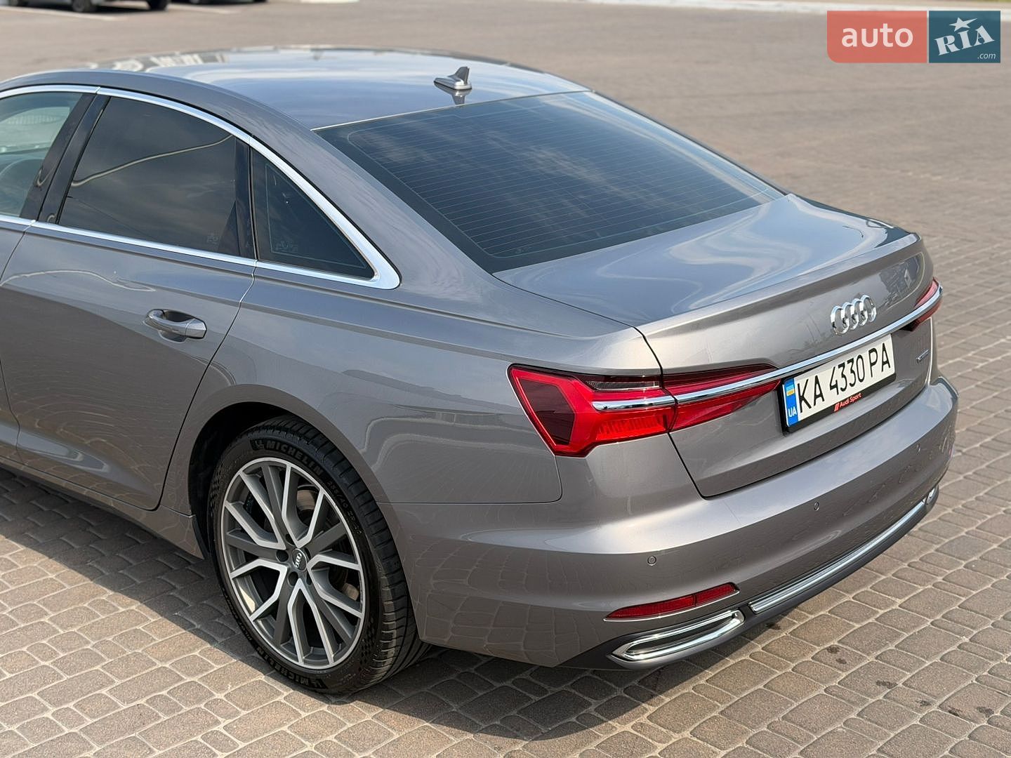 Audi A6 2018 VIN WAUZZZF24KN050395 фото оголошення 13 з 46