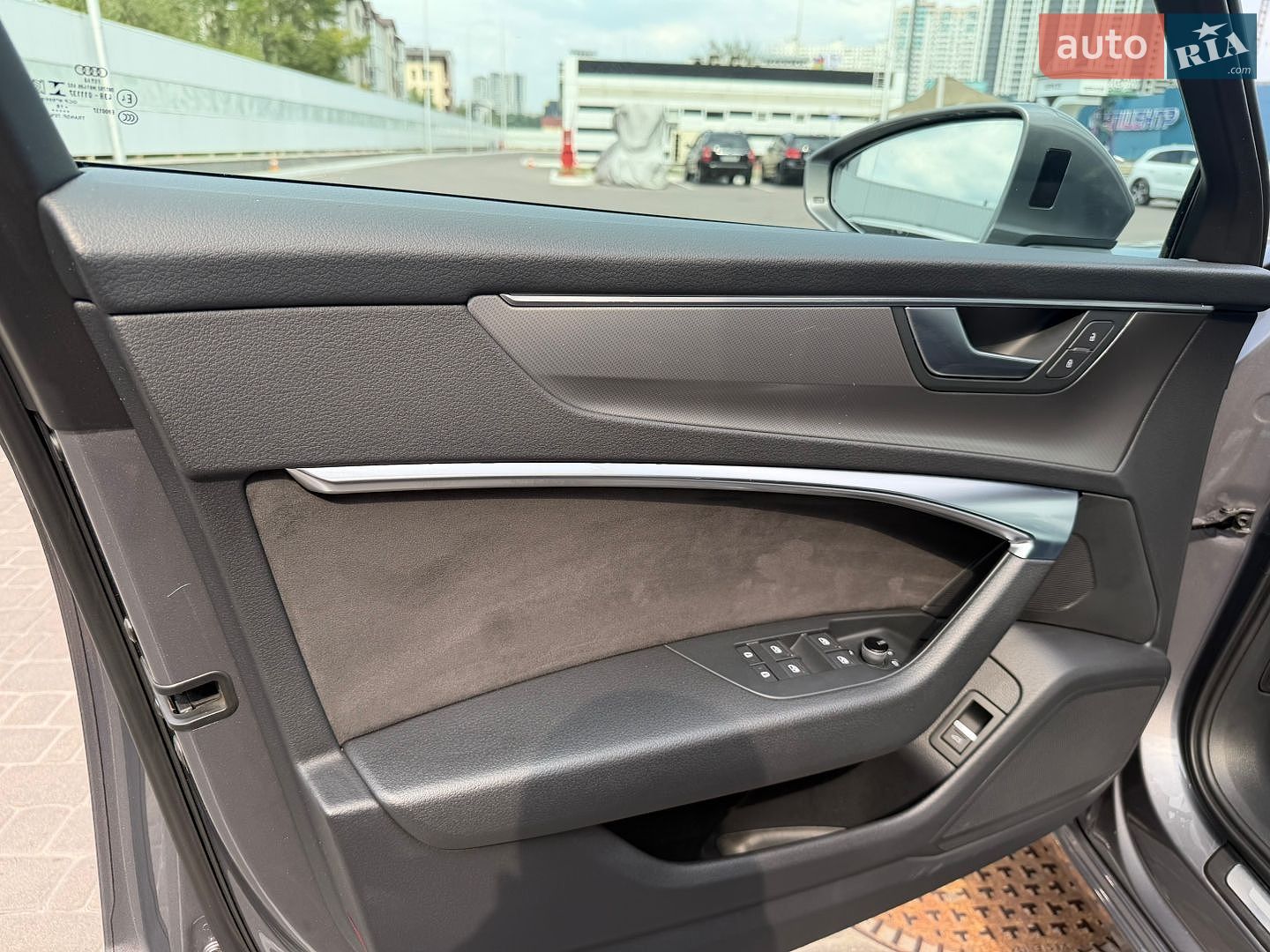 Audi A6 2018 VIN WAUZZZF24KN050395 фото оголошення 35 з 46