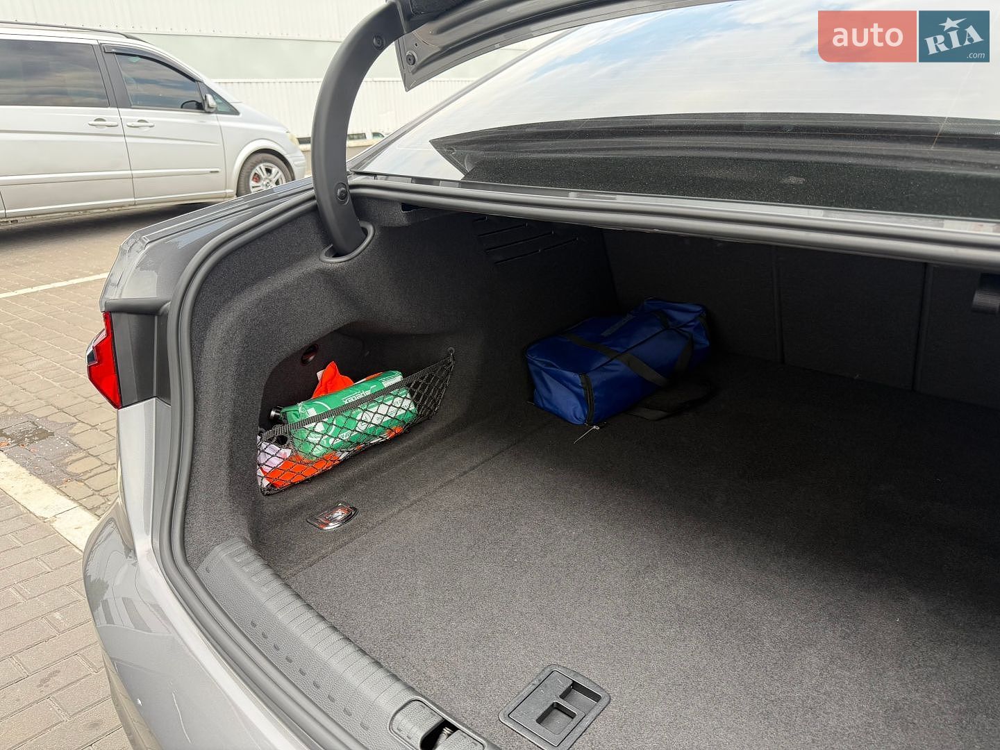 Audi A6 2018 VIN WAUZZZF24KN050395 фото оголошення 41 з 46