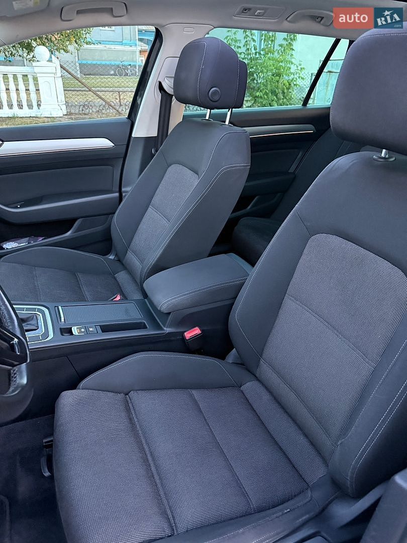 Volkswagen Passat 2018 VIN WVWZZZ3CZJE164587 фото оголошення 19 з 42