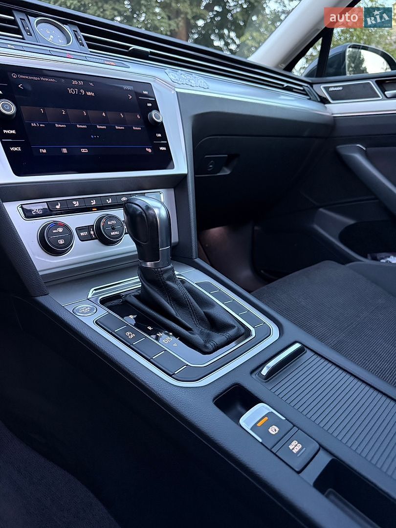 Volkswagen Passat 2018 VIN WVWZZZ3CZJE164587 фото оголошення 20 з 42