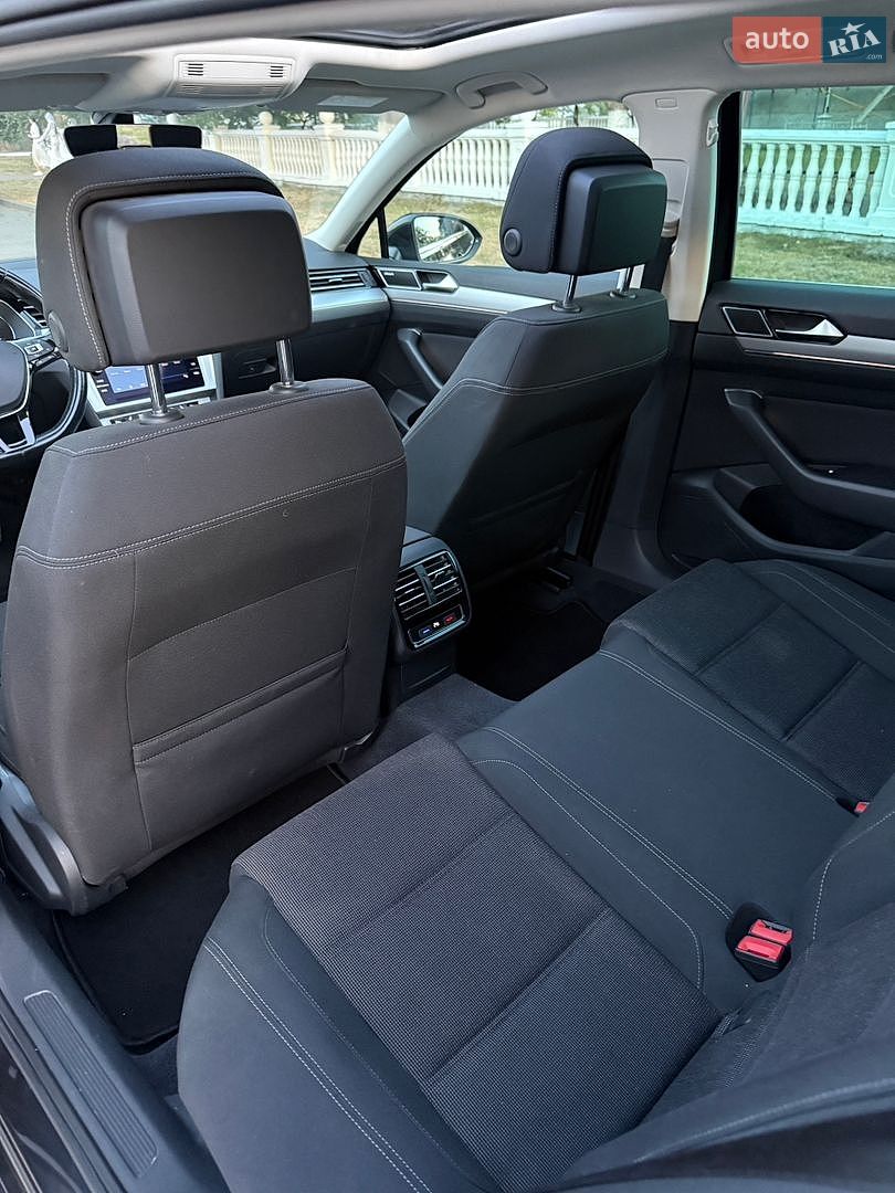 Volkswagen Passat 2018 VIN WVWZZZ3CZJE164587 фото оголошення 34 з 42