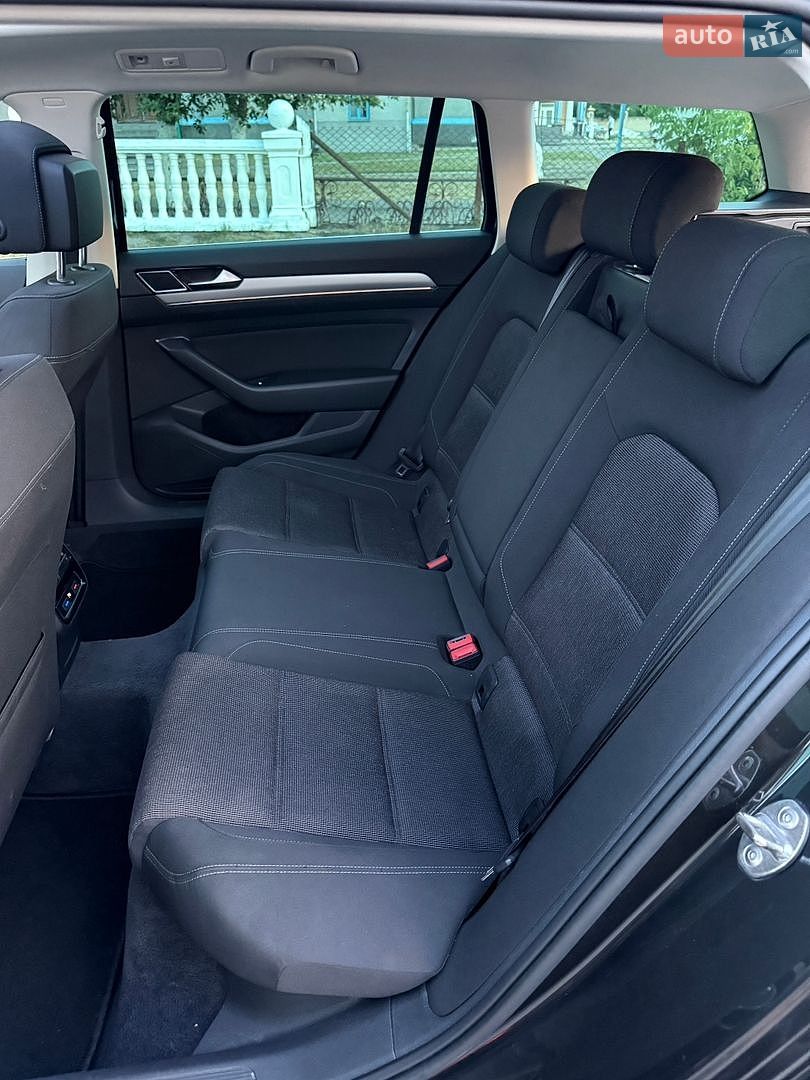 Volkswagen Passat 2018 VIN WVWZZZ3CZJE164587 фото оголошення 35 з 42