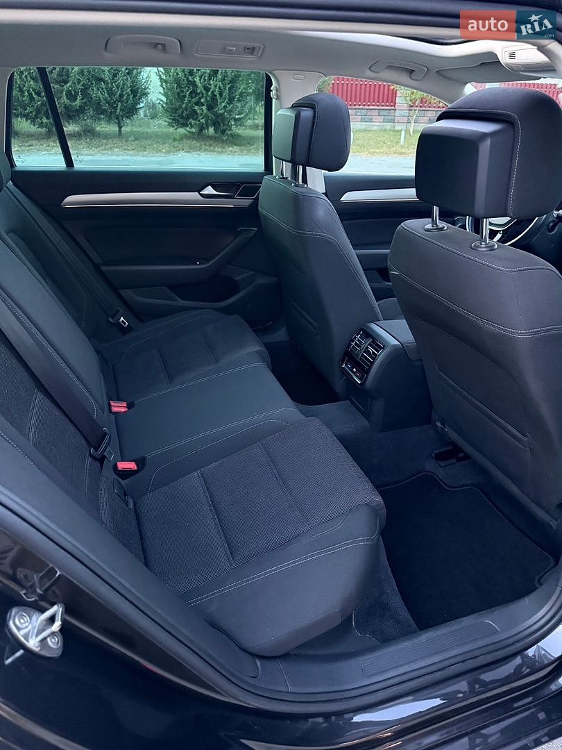 Volkswagen Passat 2018 VIN WVWZZZ3CZJE164587 фото оголошення 38 з 42