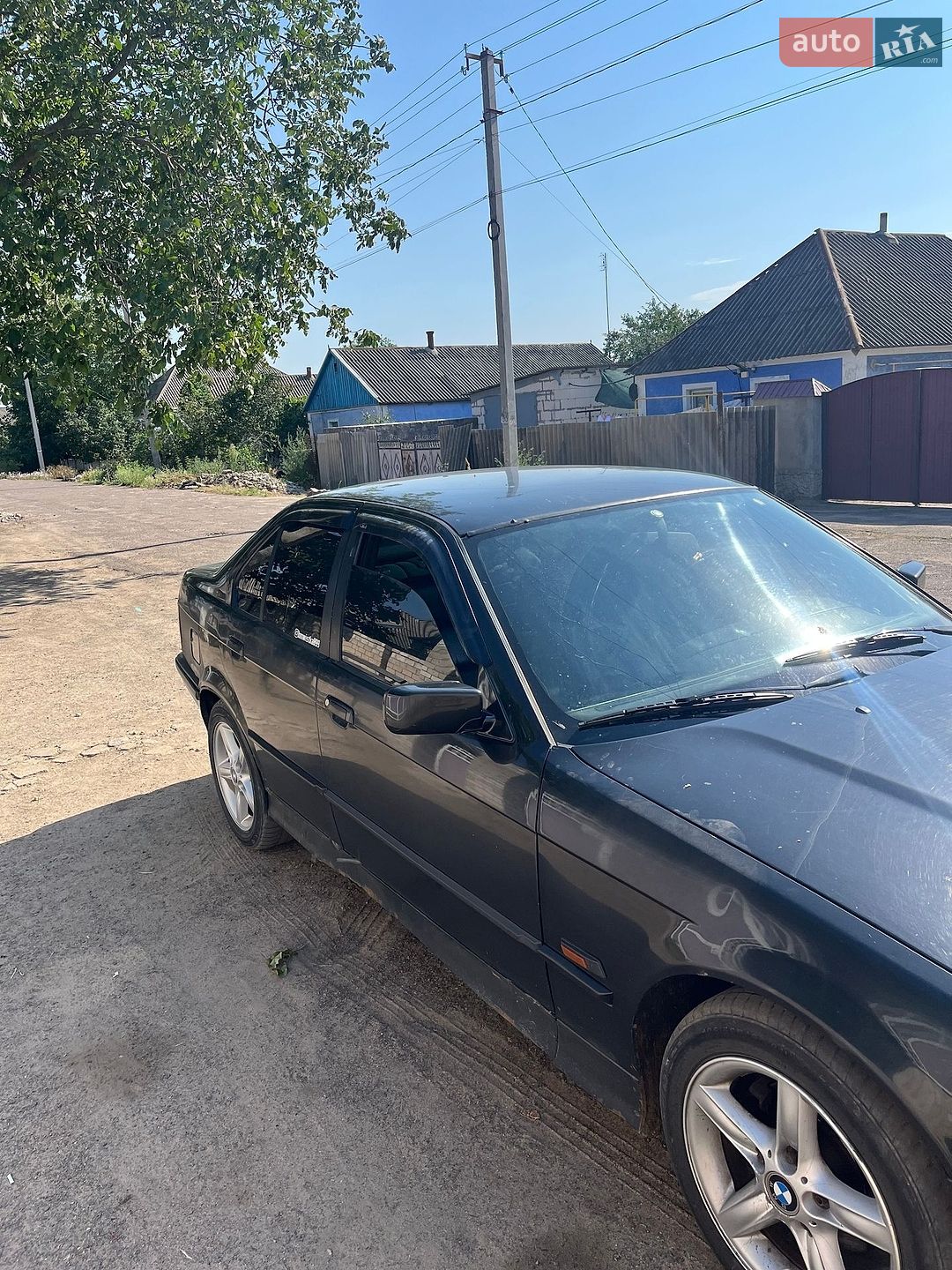 BMW 3 Series 1994 VIN WBACA91000JF16592 фото оголошення 3 з 11