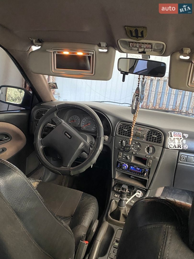 Volvo V40 1998 VIN YV1VW1223XF345675 фото оголошення 3 з 12