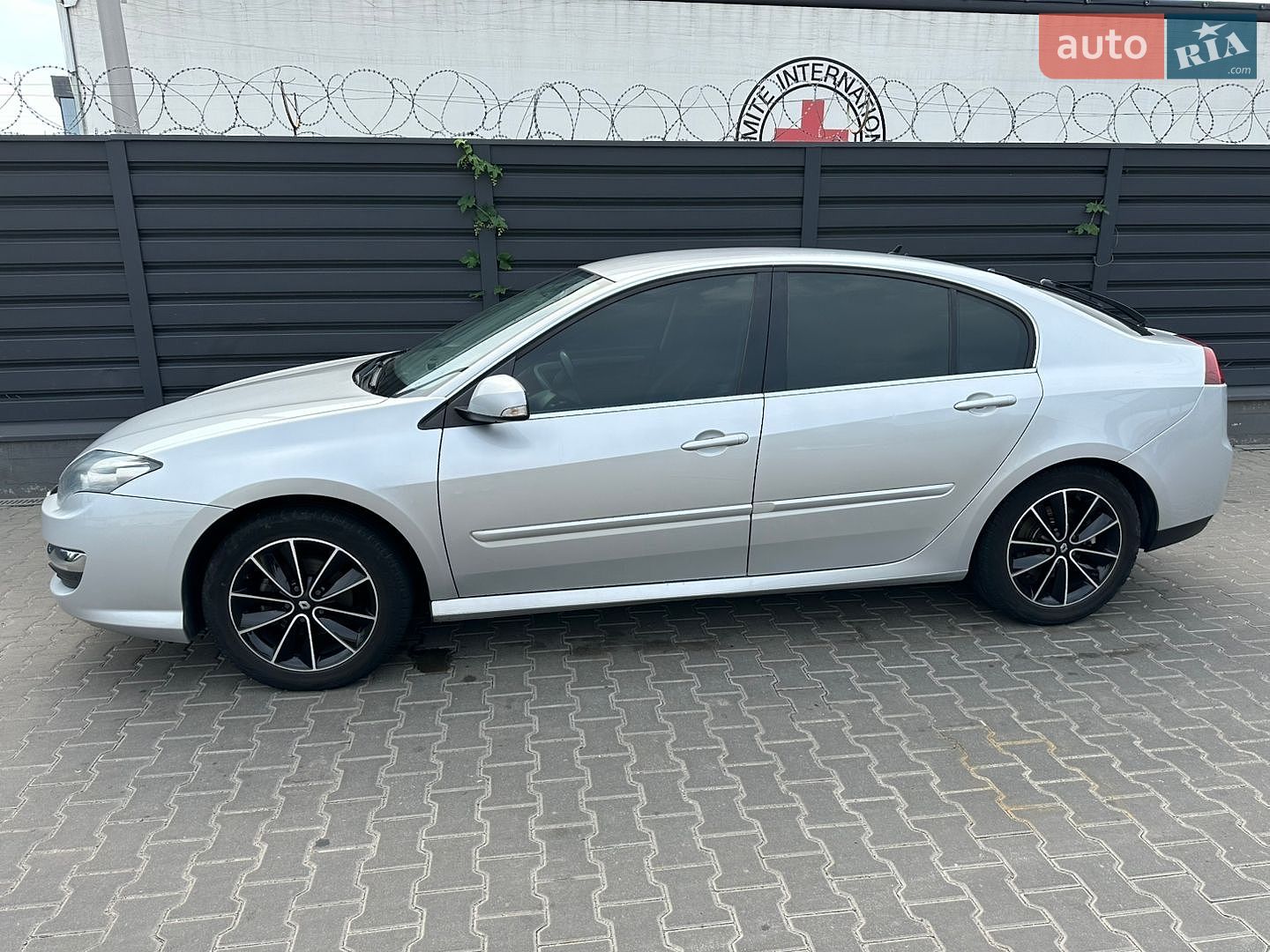 Renault Laguna 2014 VIN VF1BT12C650198332 фото оголошення 3 з 16