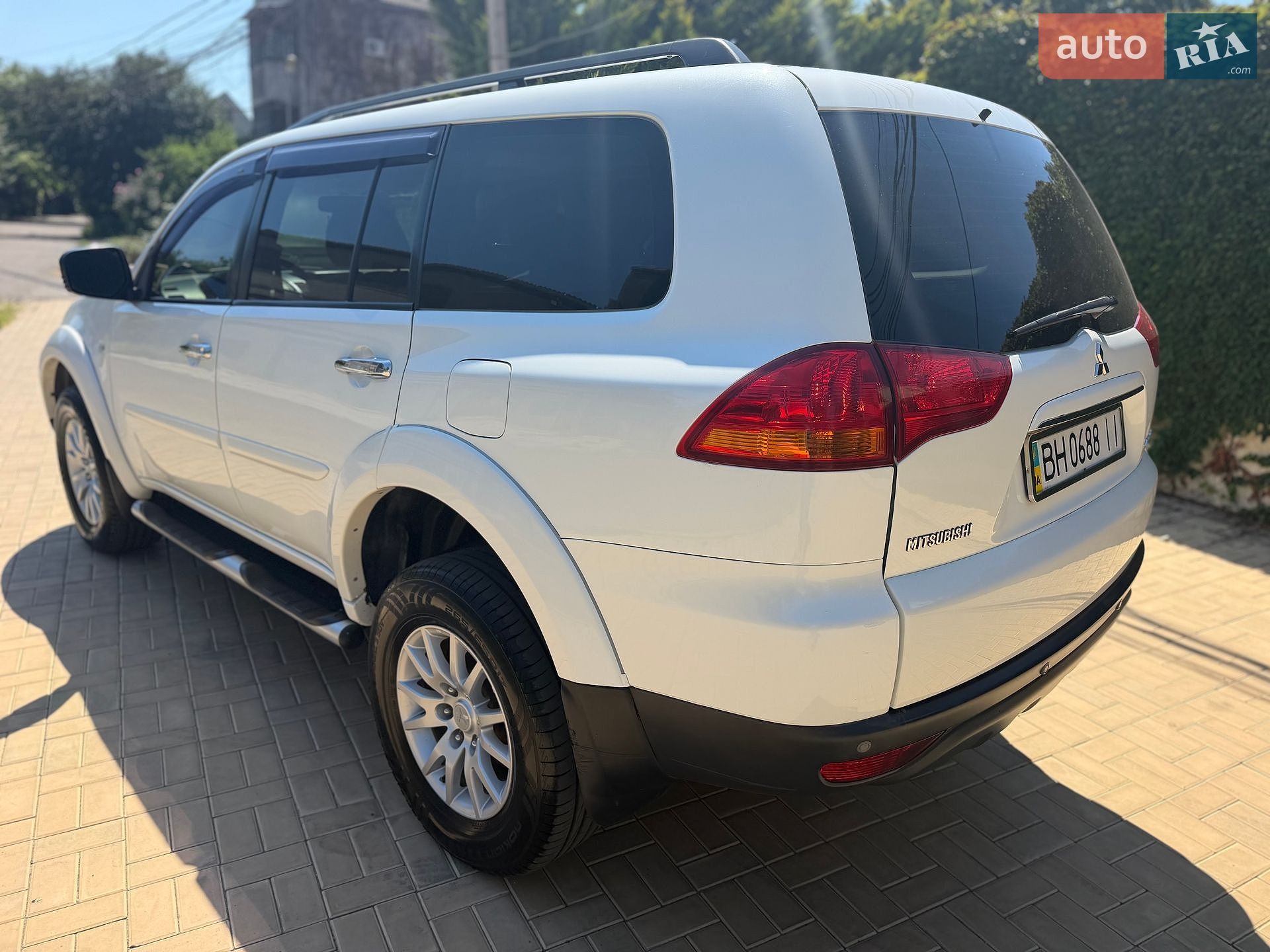 Mitsubishi Pajero Sport 2011 VIN MMCGYKH60BFZ07385 фото оголошення 5 з 23