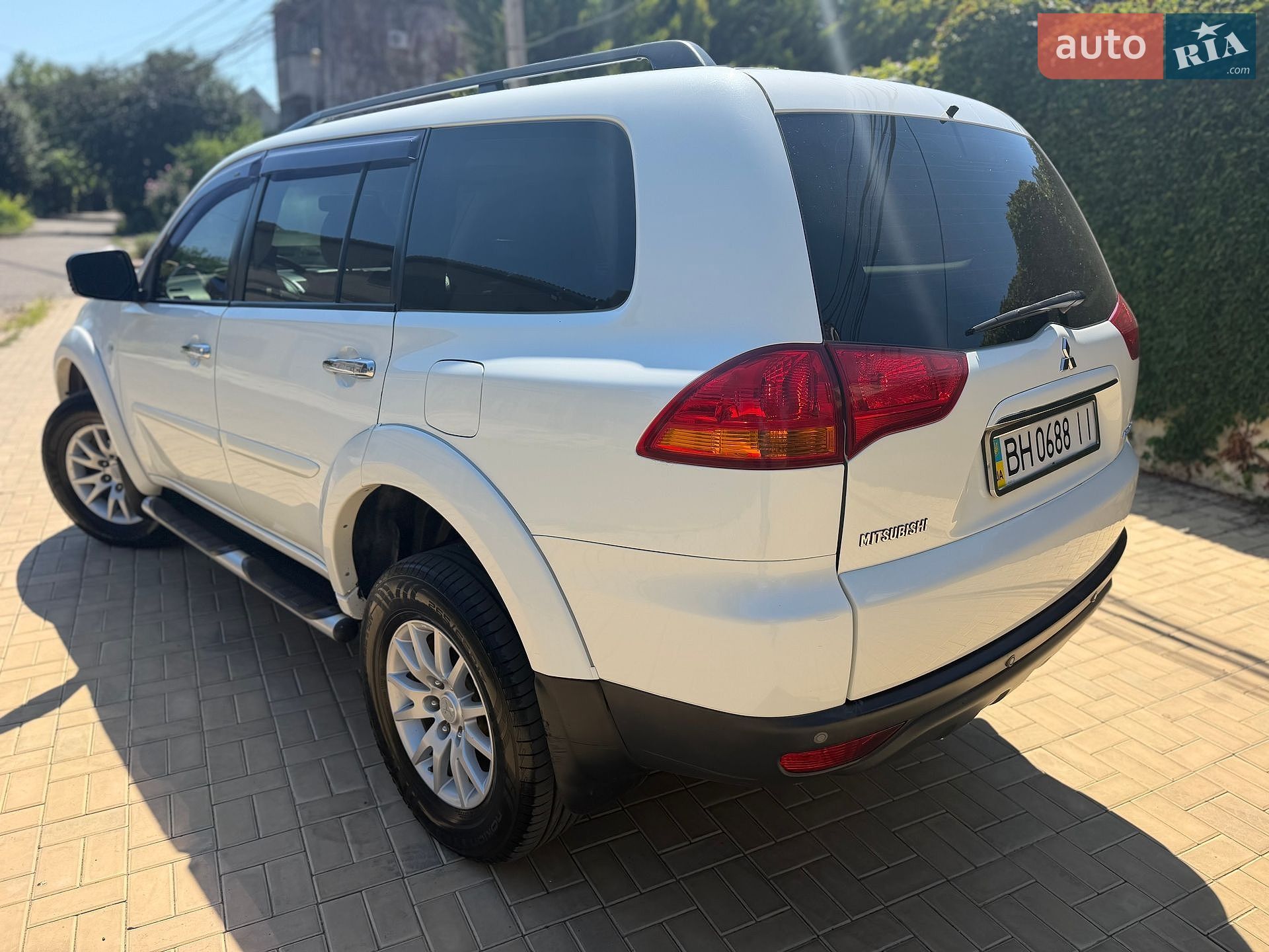 Mitsubishi Pajero Sport 2011 VIN MMCGYKH60BFZ07385 фото оголошення 9 з 23