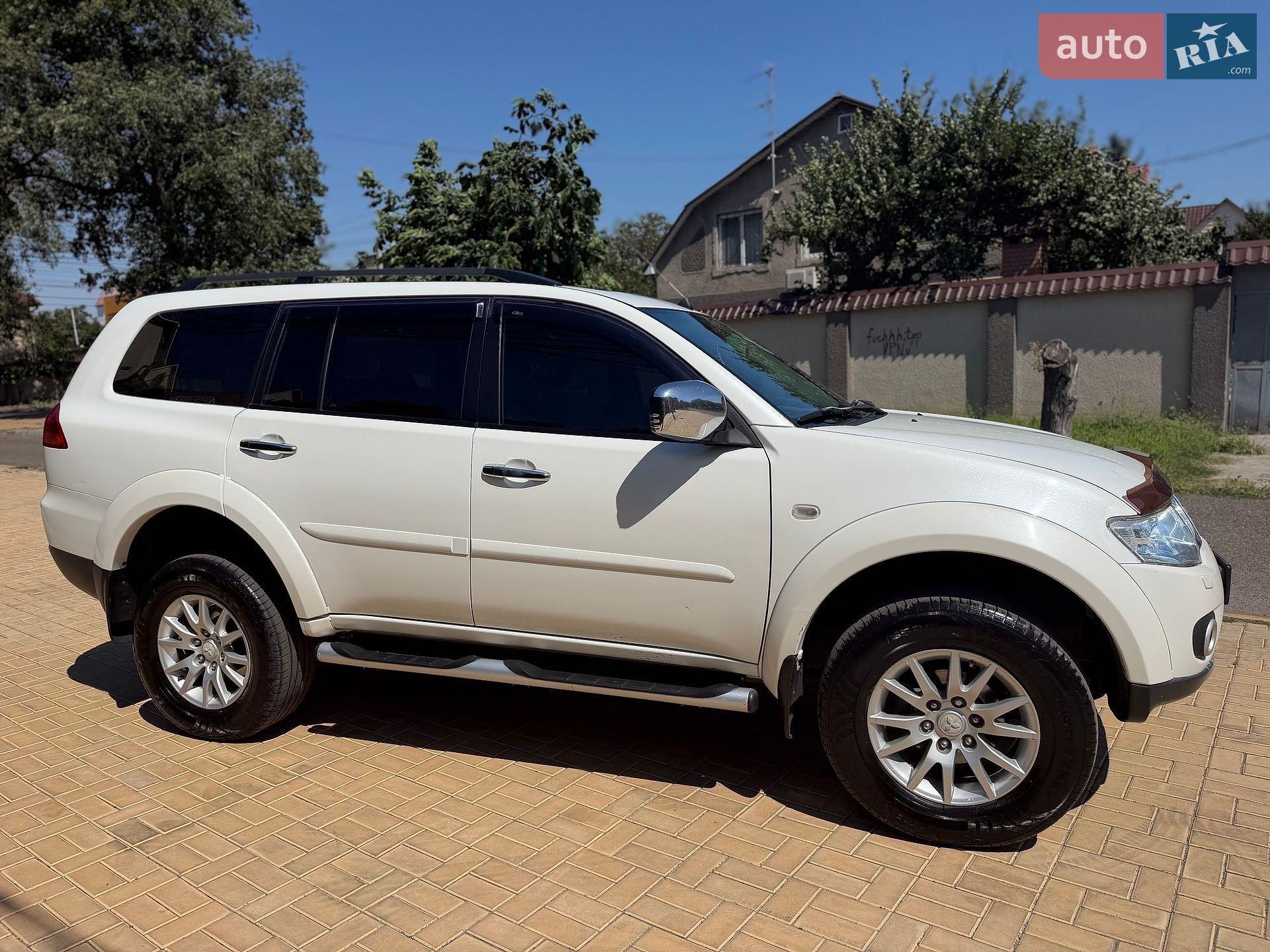 Mitsubishi Pajero Sport 2011 VIN MMCGYKH60BFZ07385 фото оголошення 8 з 23