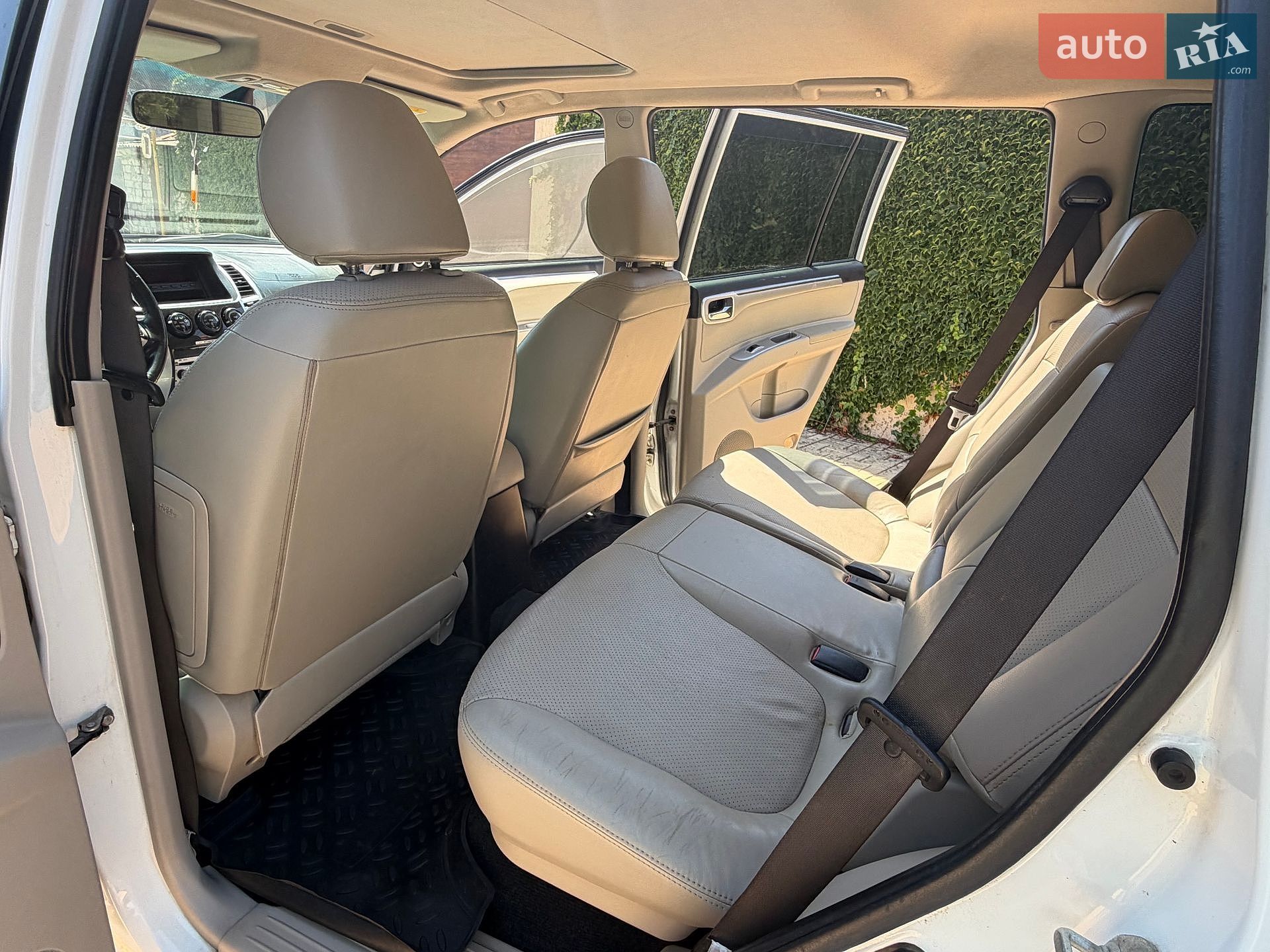 Mitsubishi Pajero Sport 2011 VIN MMCGYKH60BFZ07385 фото оголошення 17 з 23