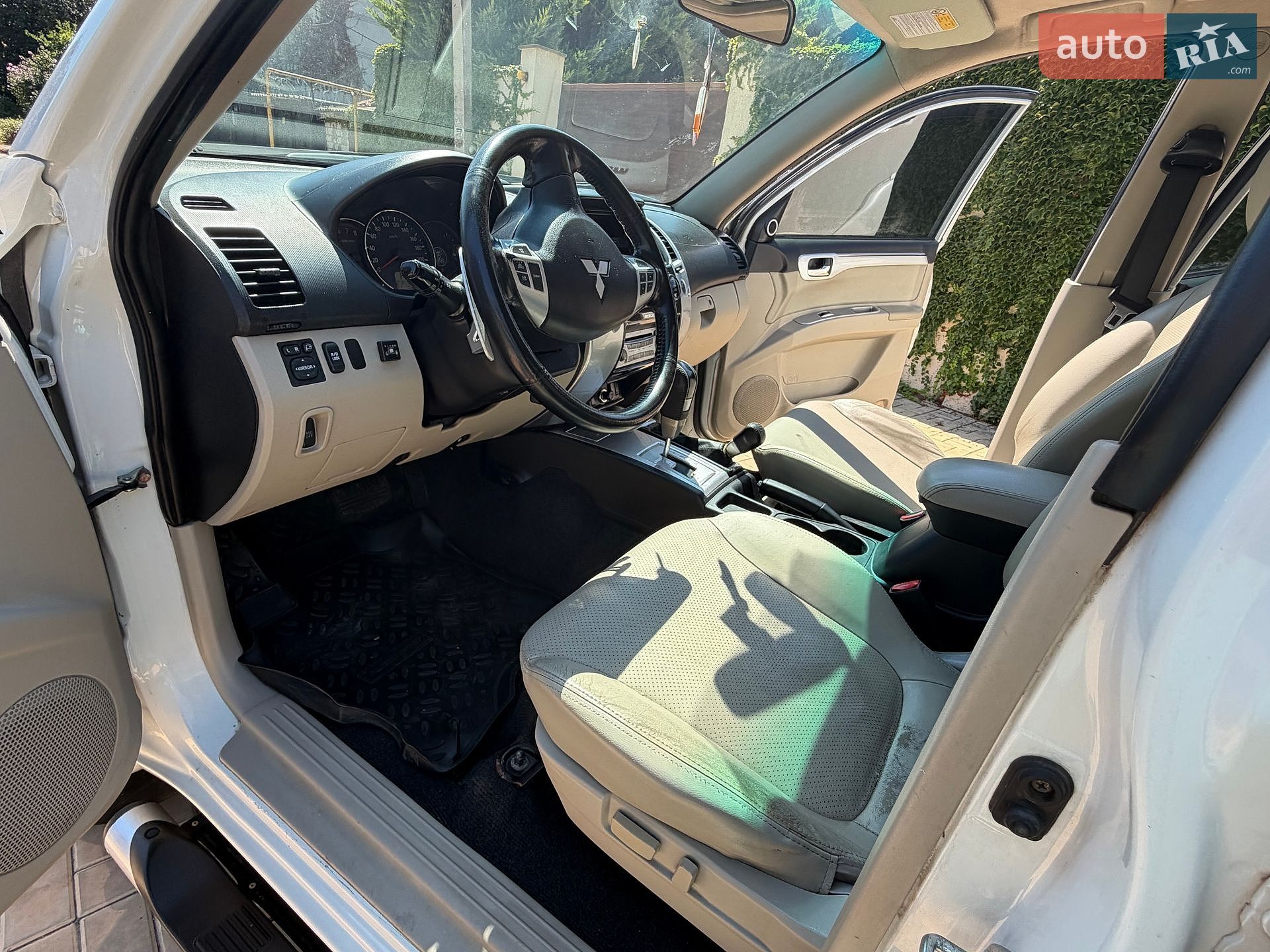 Mitsubishi Pajero Sport 2011 VIN MMCGYKH60BFZ07385 фото оголошення 23 з 23