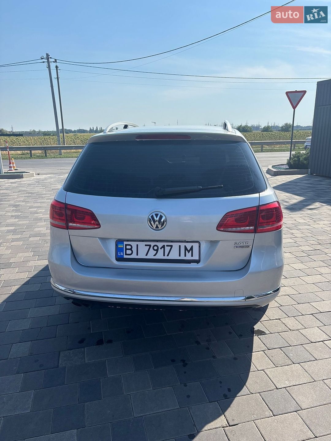 Volkswagen Passat 2011 VIN WVWZZZ3CZBE364965 фото оголошення 4 з 15