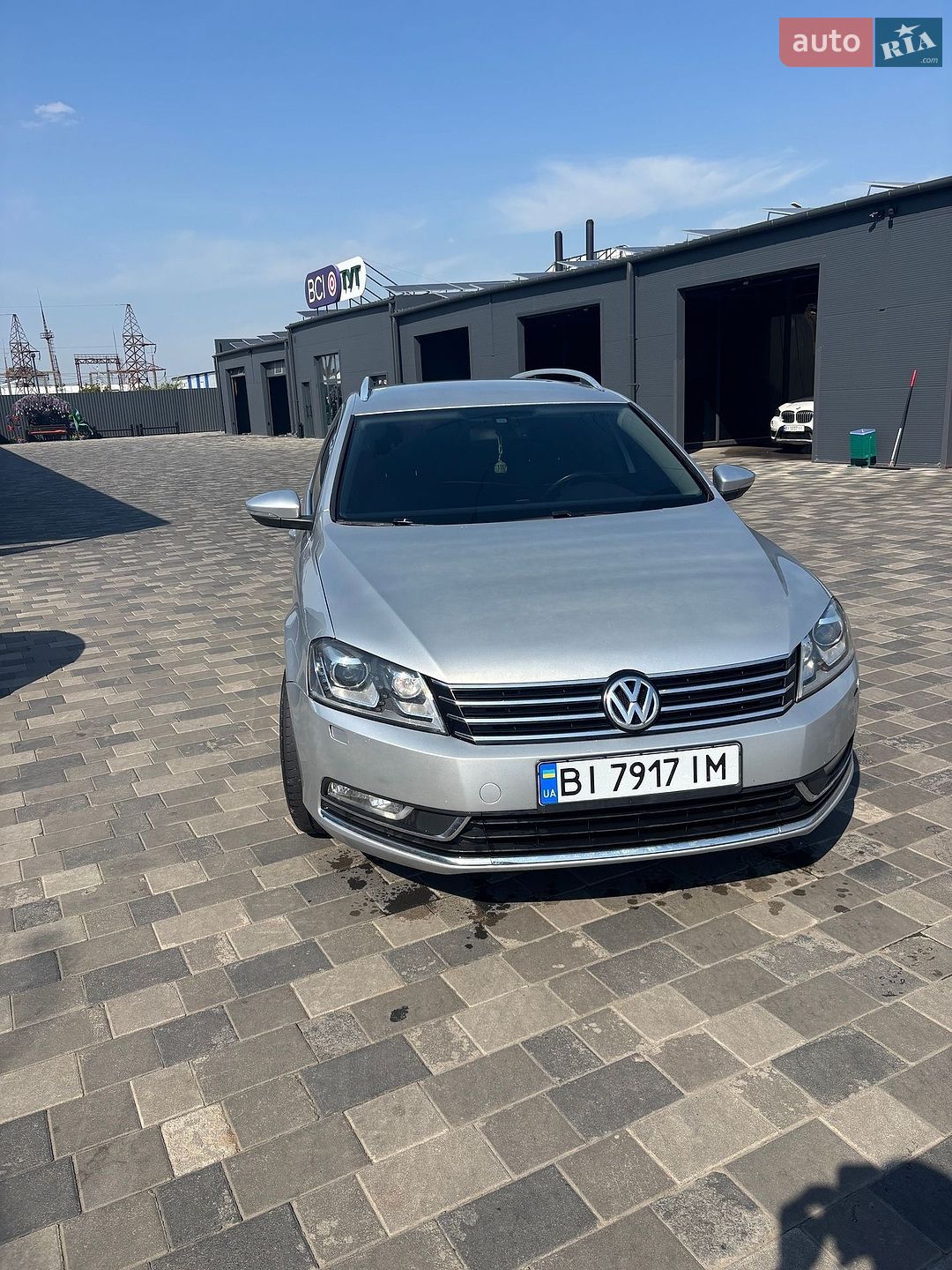 Volkswagen Passat 2011 VIN WVWZZZ3CZBE364965 фото оголошення 2 з 15