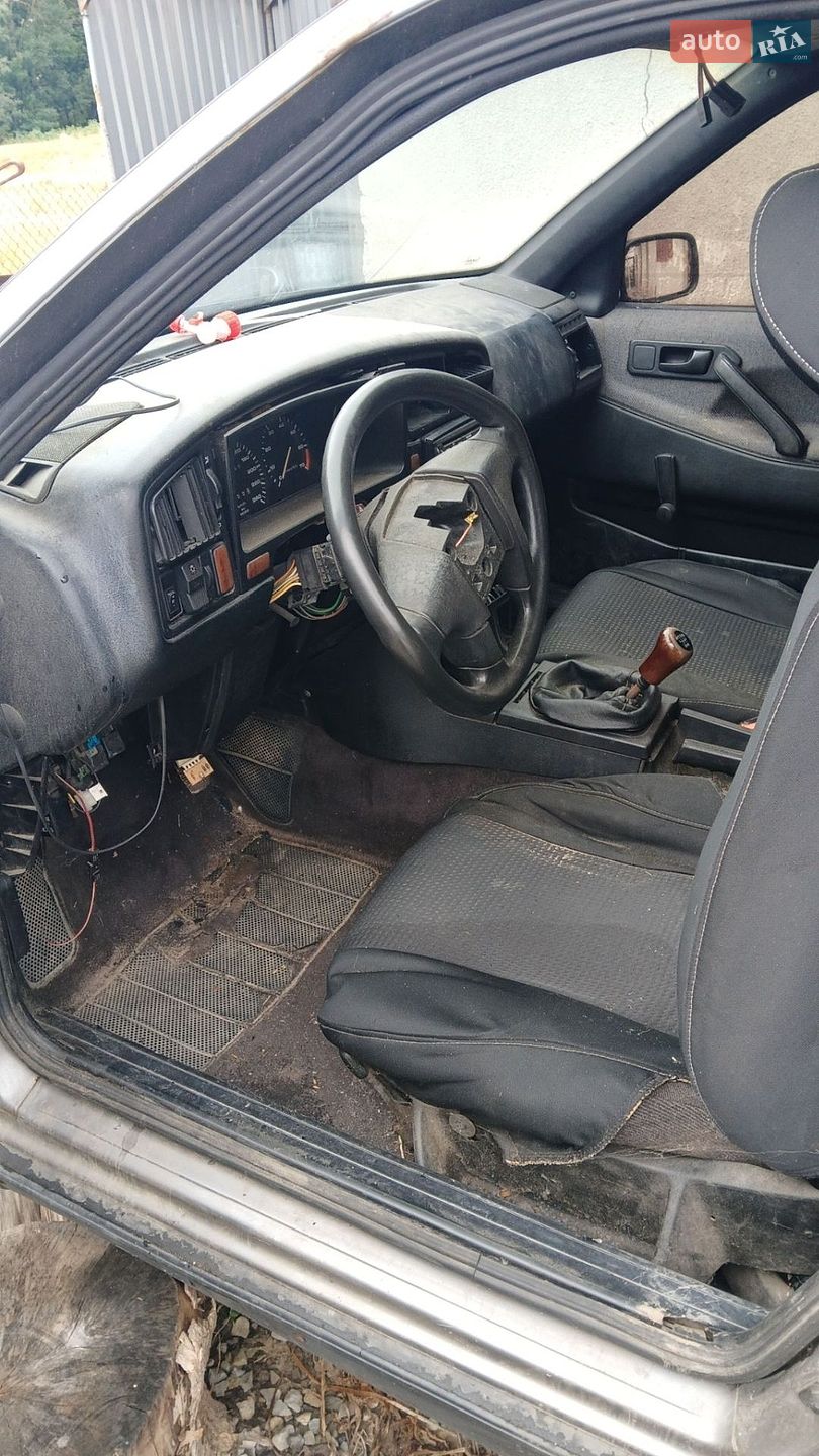 Volkswagen Passat 1989 VIN WVWZZZ31ZKE090697 фото оголошення 10 з 23