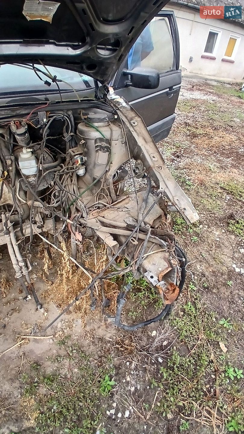 Volkswagen Passat 1989 VIN WVWZZZ31ZKE090697 фото оголошення 16 з 23