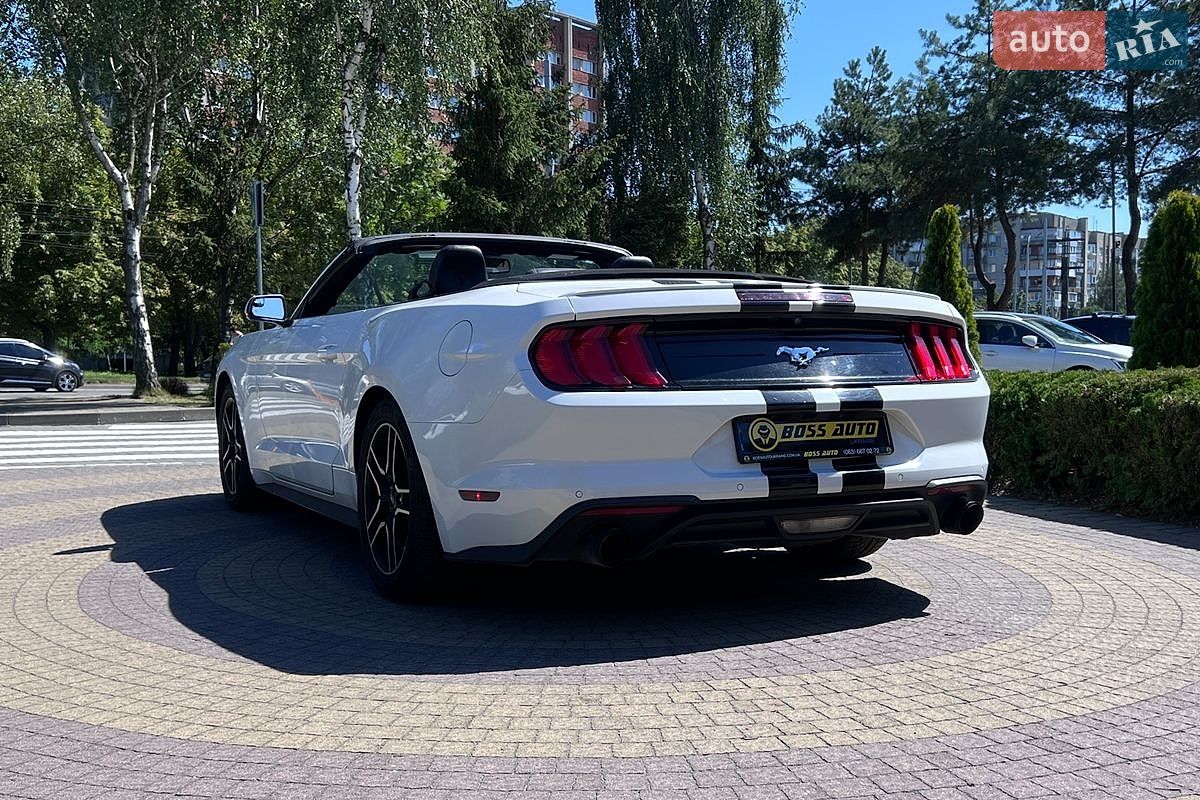 Ford Mustang 2018 VIN 1FATP8UH2J5133182 фото оголошення 12 з 28