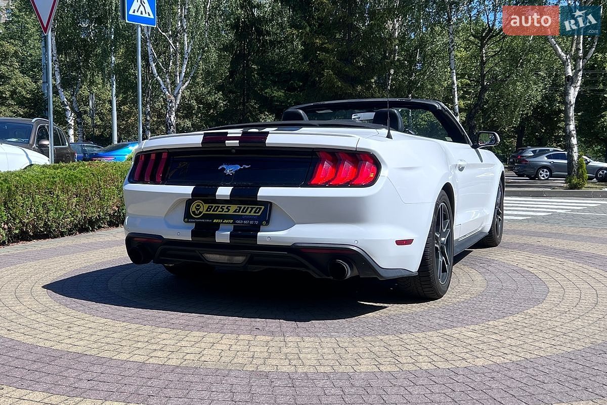 Ford Mustang 2018 VIN 1FATP8UH2J5133182 фото оголошення 14 з 28