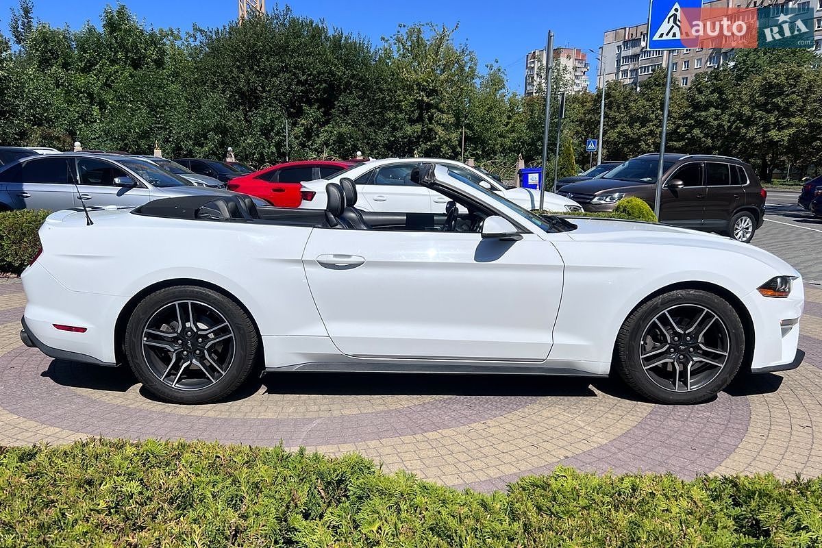 Ford Mustang 2018 VIN 1FATP8UH2J5133182 фото оголошення 15 з 28