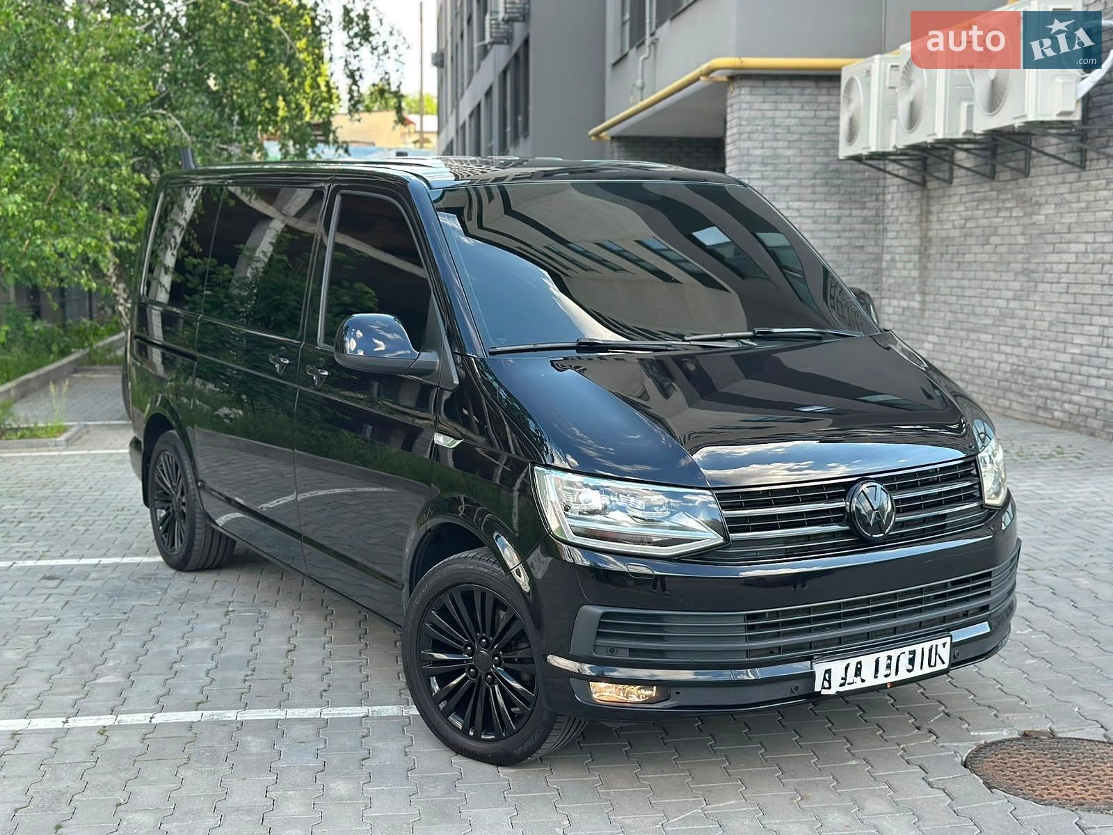 Volkswagen Multivan 2015 VIN WV2ZZZ7HZGH020784 фото оголошення 3 з 9