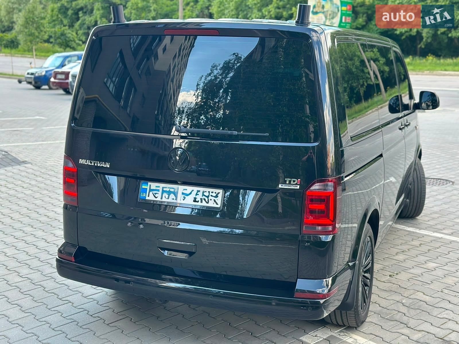 Volkswagen Multivan 2015 VIN WV2ZZZ7HZGH020784 фото оголошення 5 з 9