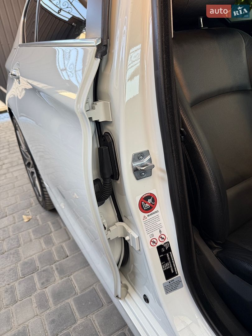 BMW 5 Series 2015 VIN WBA5E7101FD675966 фото оголошення 25 з 51