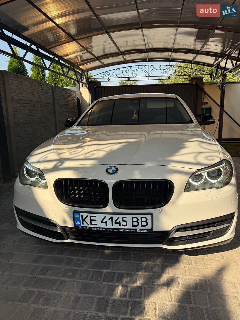 BMW 5 Series 2015 VIN WBA5E7101FD675966 фото оголошення 50 з 51