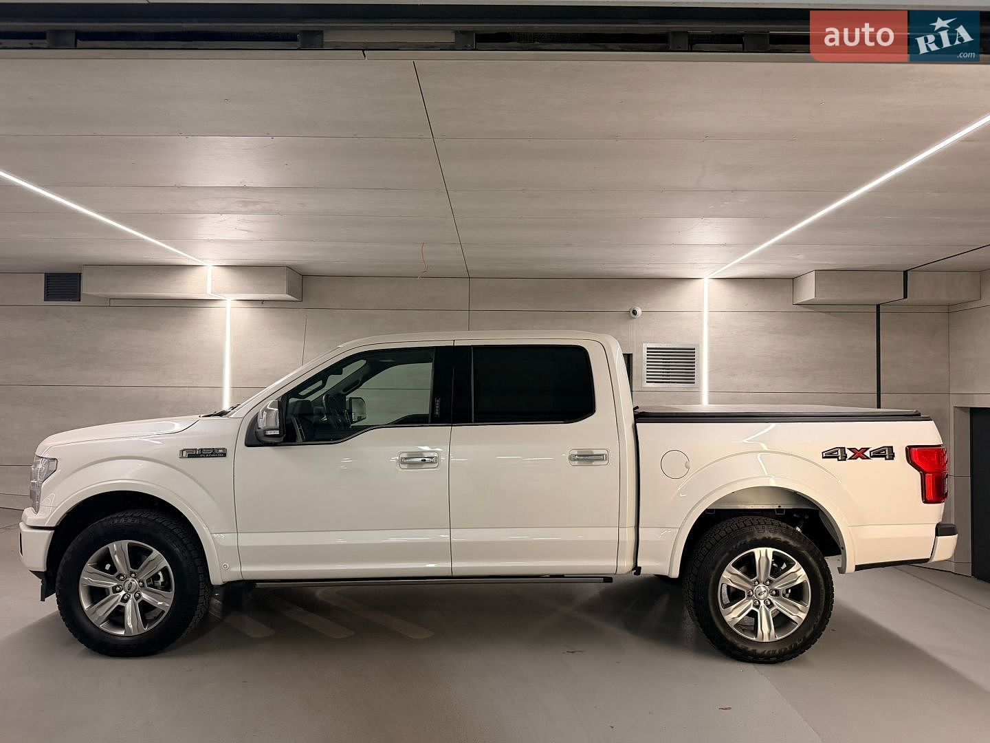 Ford F-150 2019 VIN 1FTEW1E54KFD20579 фото оголошення 4 з 41