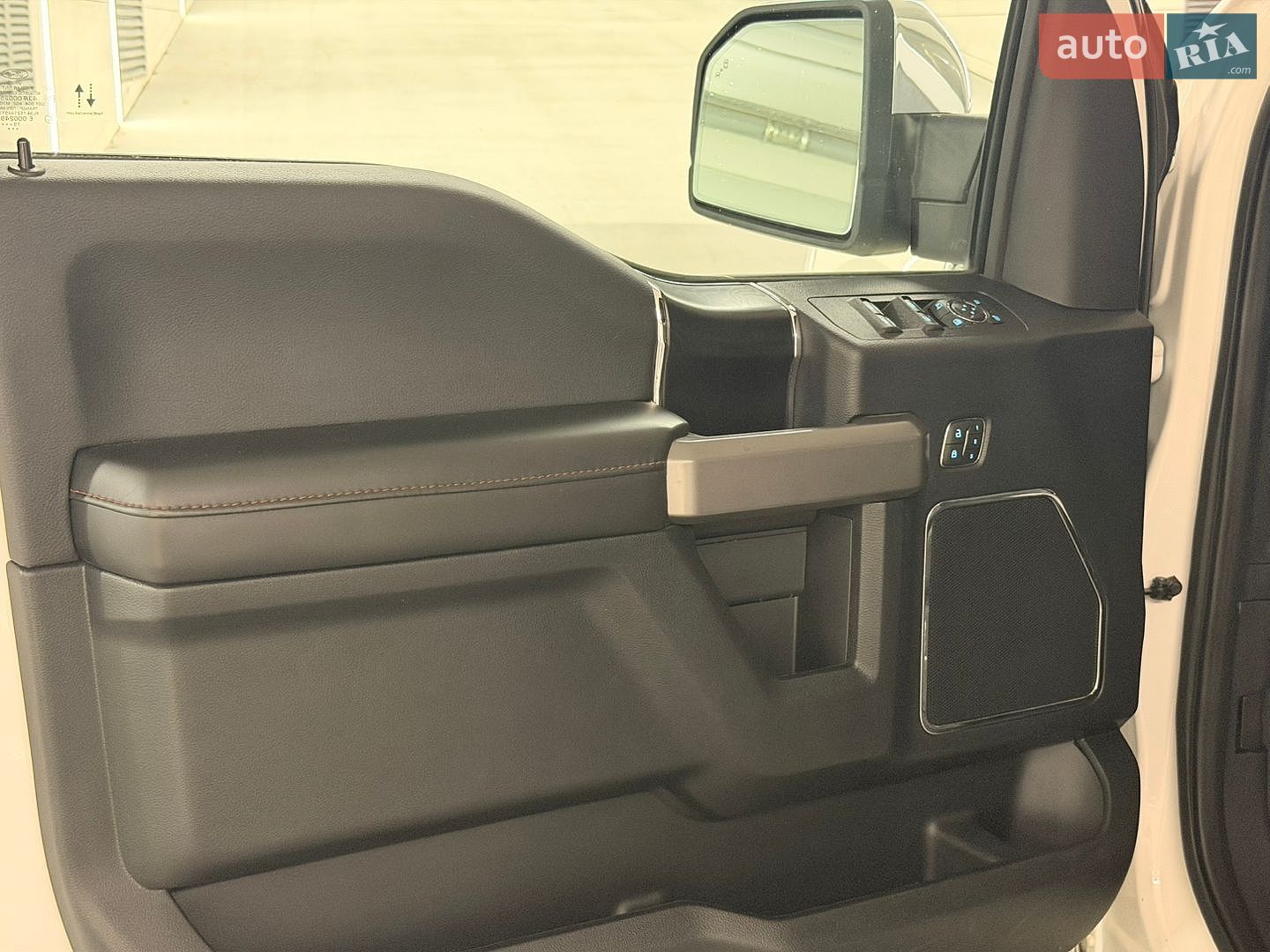Ford F-150 2019 VIN 1FTEW1E54KFD20579 фото оголошення 13 з 41