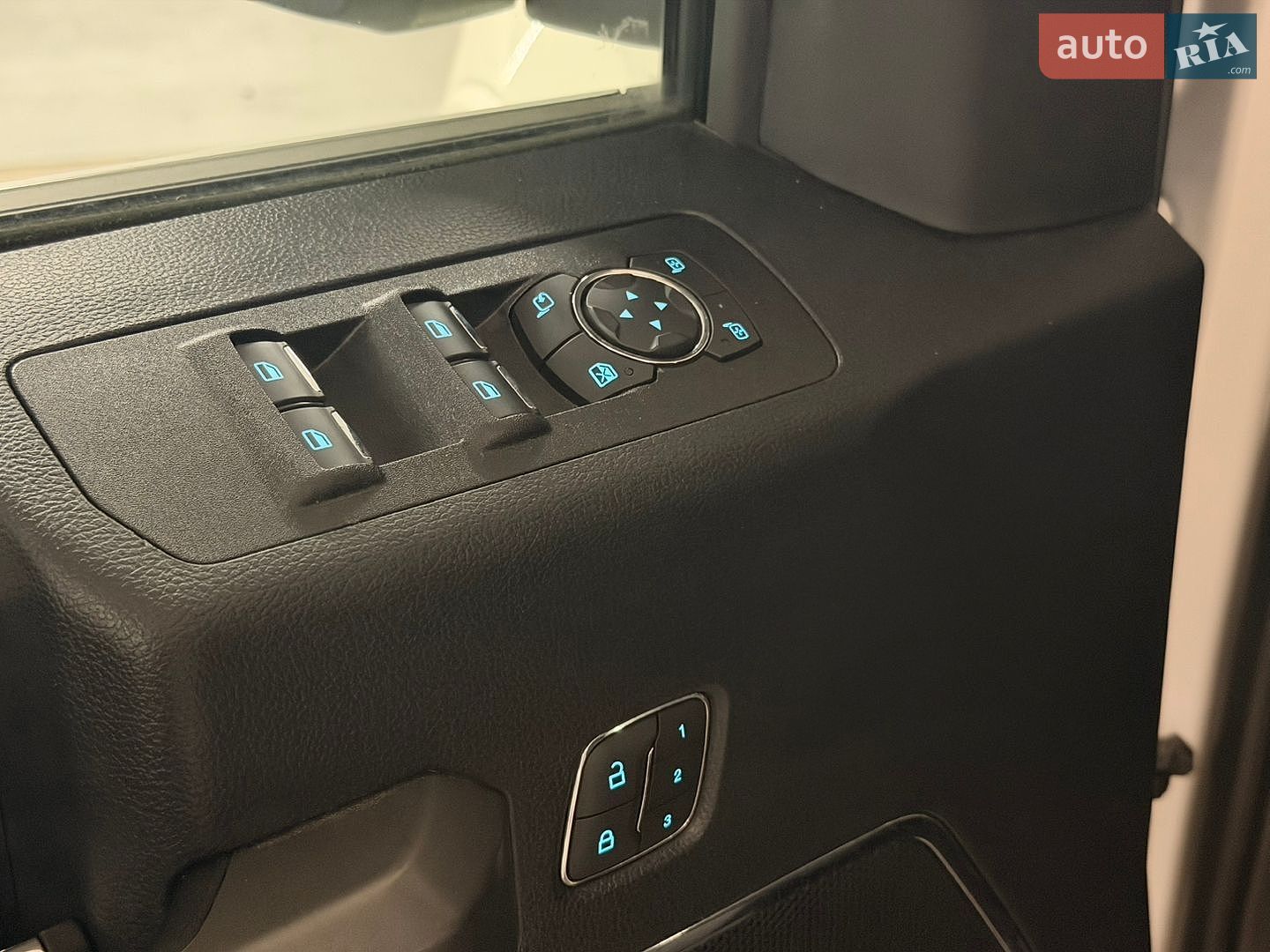 Ford F-150 2019 VIN 1FTEW1E54KFD20579 фото оголошення 14 з 41