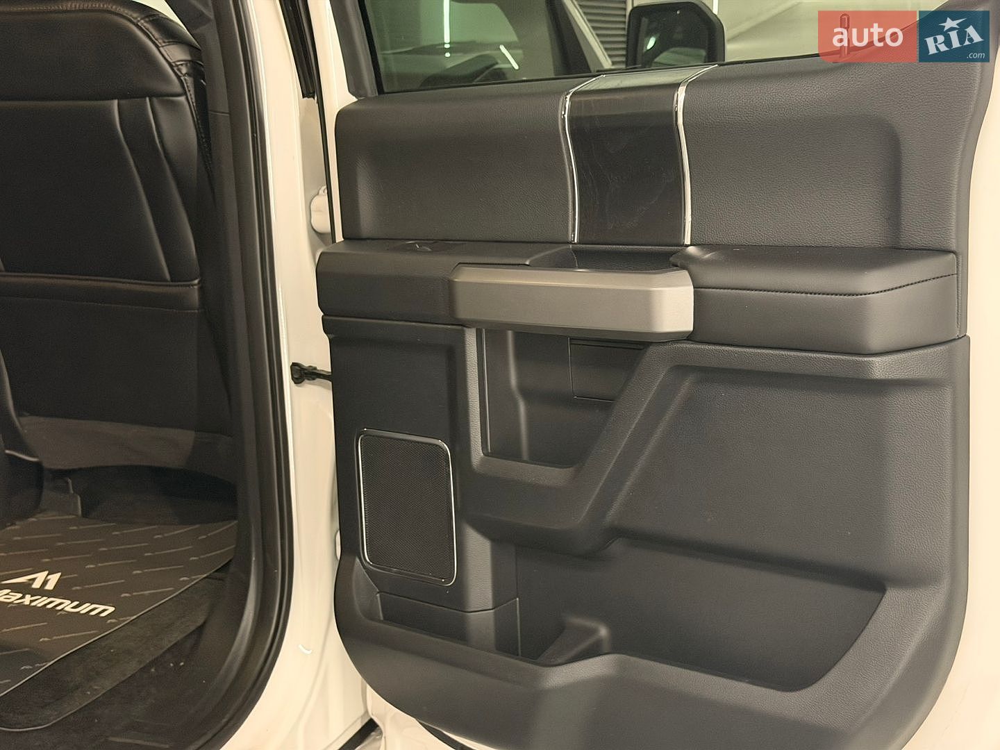 Ford F-150 2019 VIN 1FTEW1E54KFD20579 фото оголошення 29 з 41