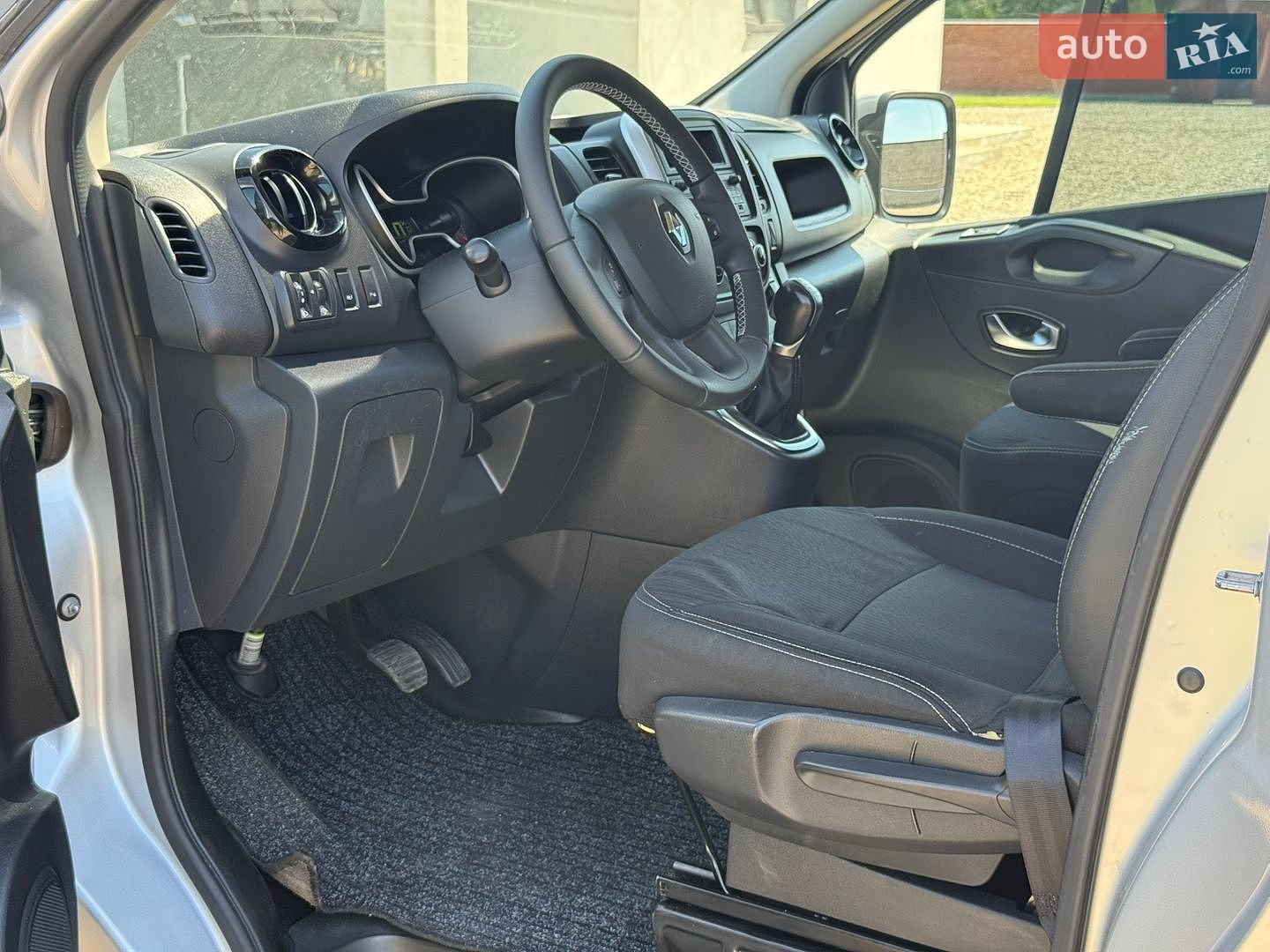 Renault Trafic 2019 VIN VF1FL000364164019 фото оголошення 3 з 14