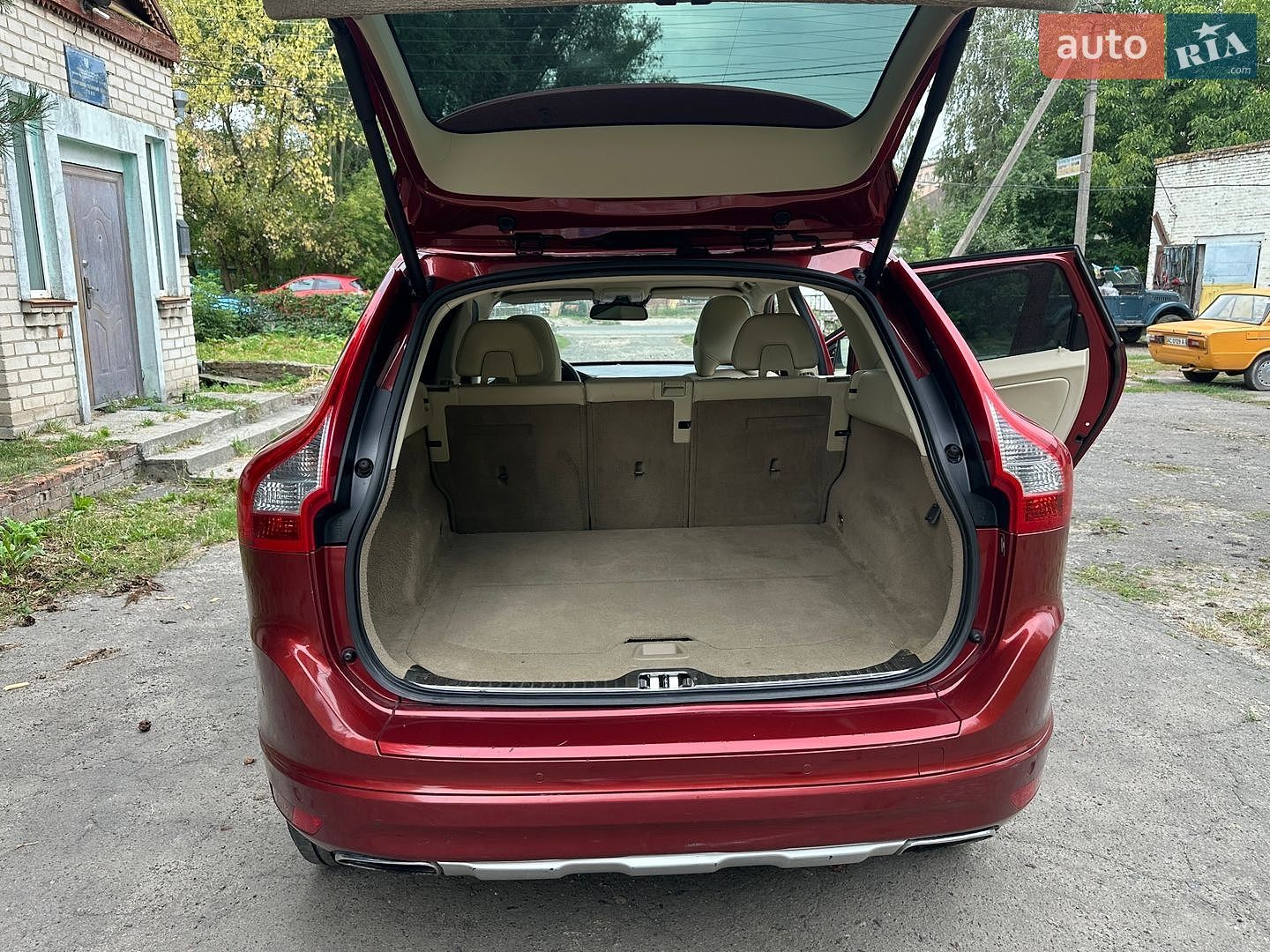 Volvo XC60 2014 VIN YV440MDC6F2586517 фото оголошення 8 з 16
