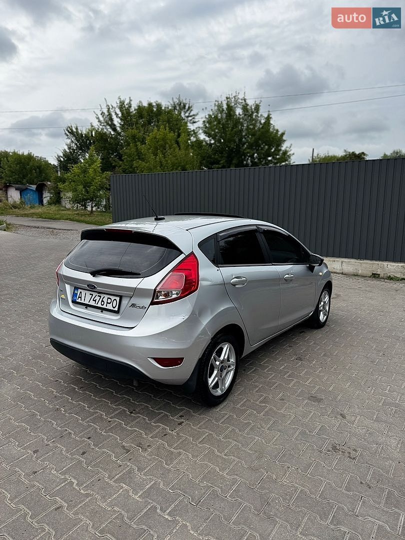 Ford Fiesta 2018 VIN 3FADP4EJ9JM133558 фото оголошення 2 з 17