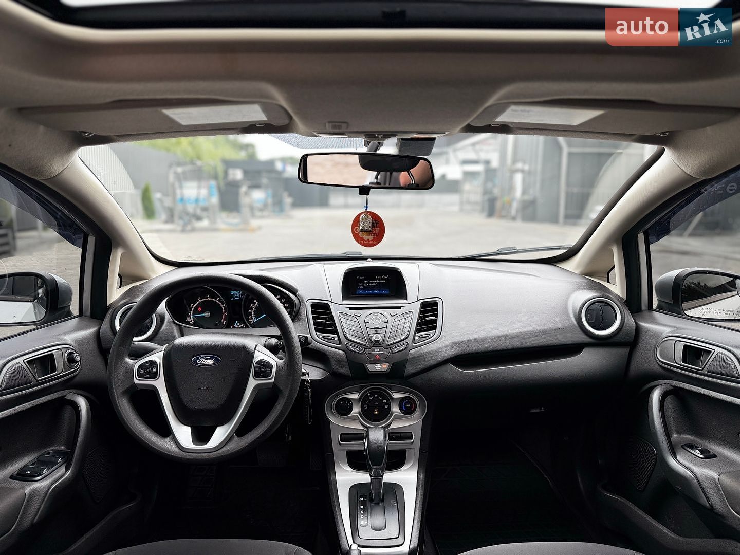 Ford Fiesta 2018 VIN 3FADP4EJ9JM133558 фото оголошення 10 з 17