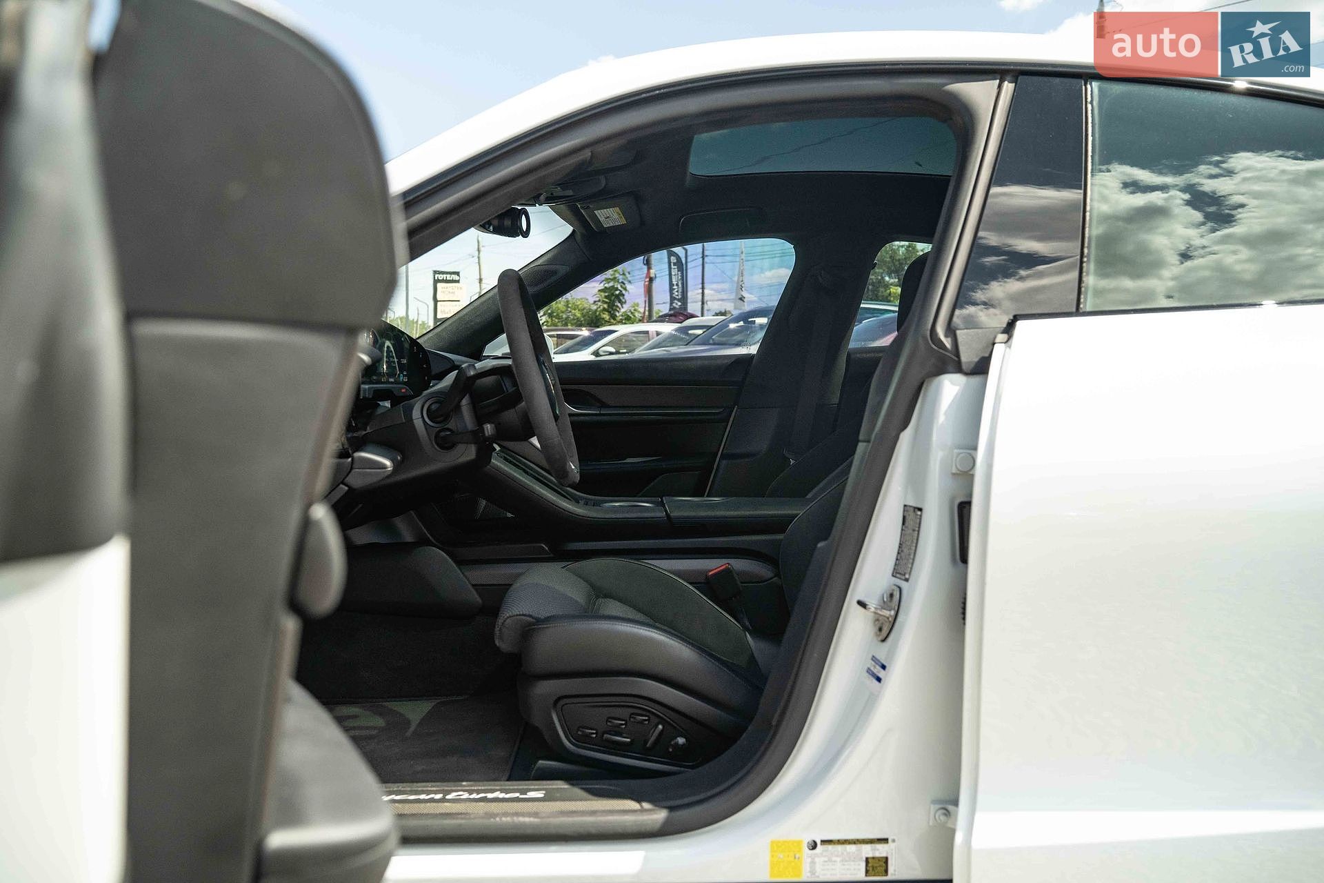 Porsche Taycan 2020 VIN WP0AC2Y18LSA71530 фото оголошення 21 з 49