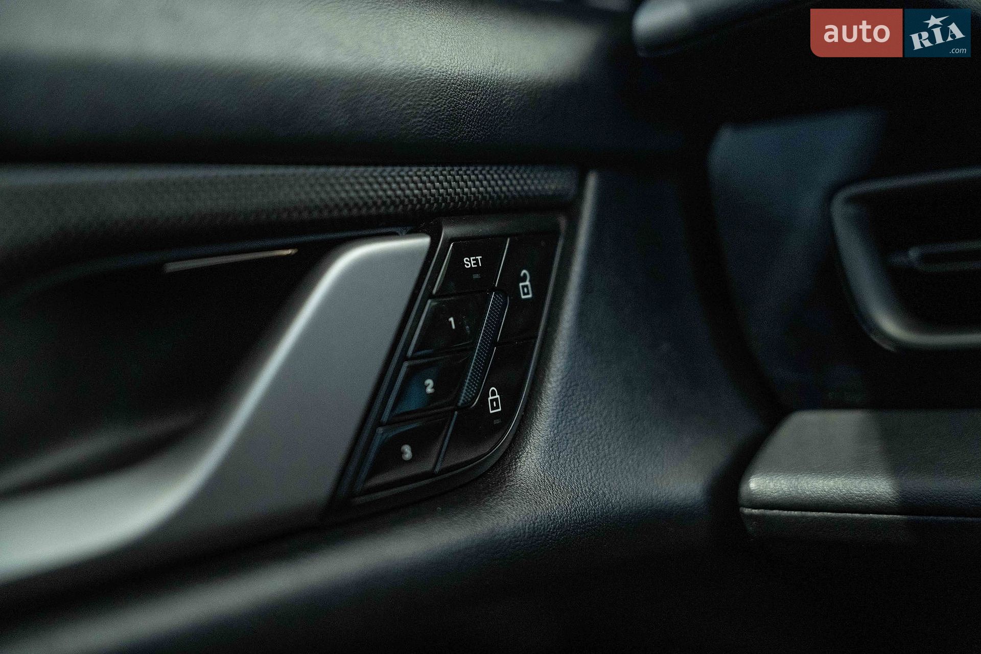 Porsche Taycan 2020 VIN WP0AC2Y18LSA71530 фото оголошення 23 з 49