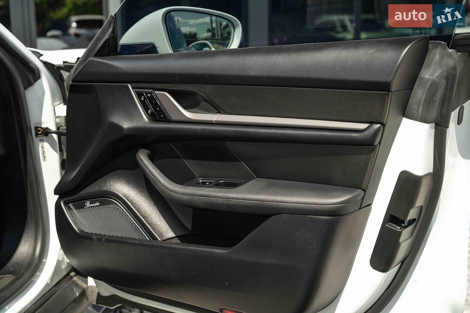 Porsche Taycan 2020 VIN WP0AC2Y18LSA71530 фото оголошення 47 з 49