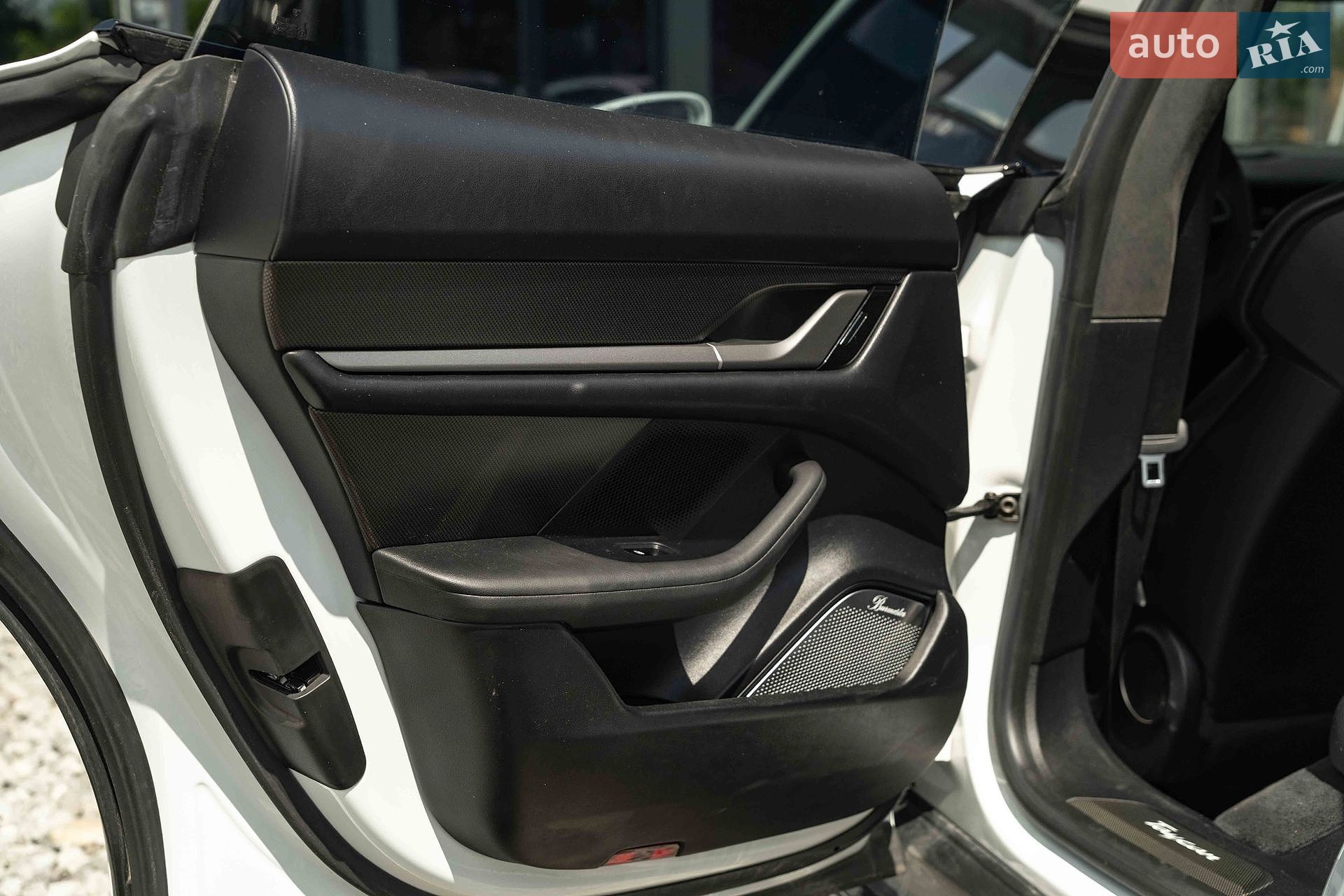 Porsche Taycan 2020 VIN WP0AC2Y18LSA71530 фото оголошення 48 з 49