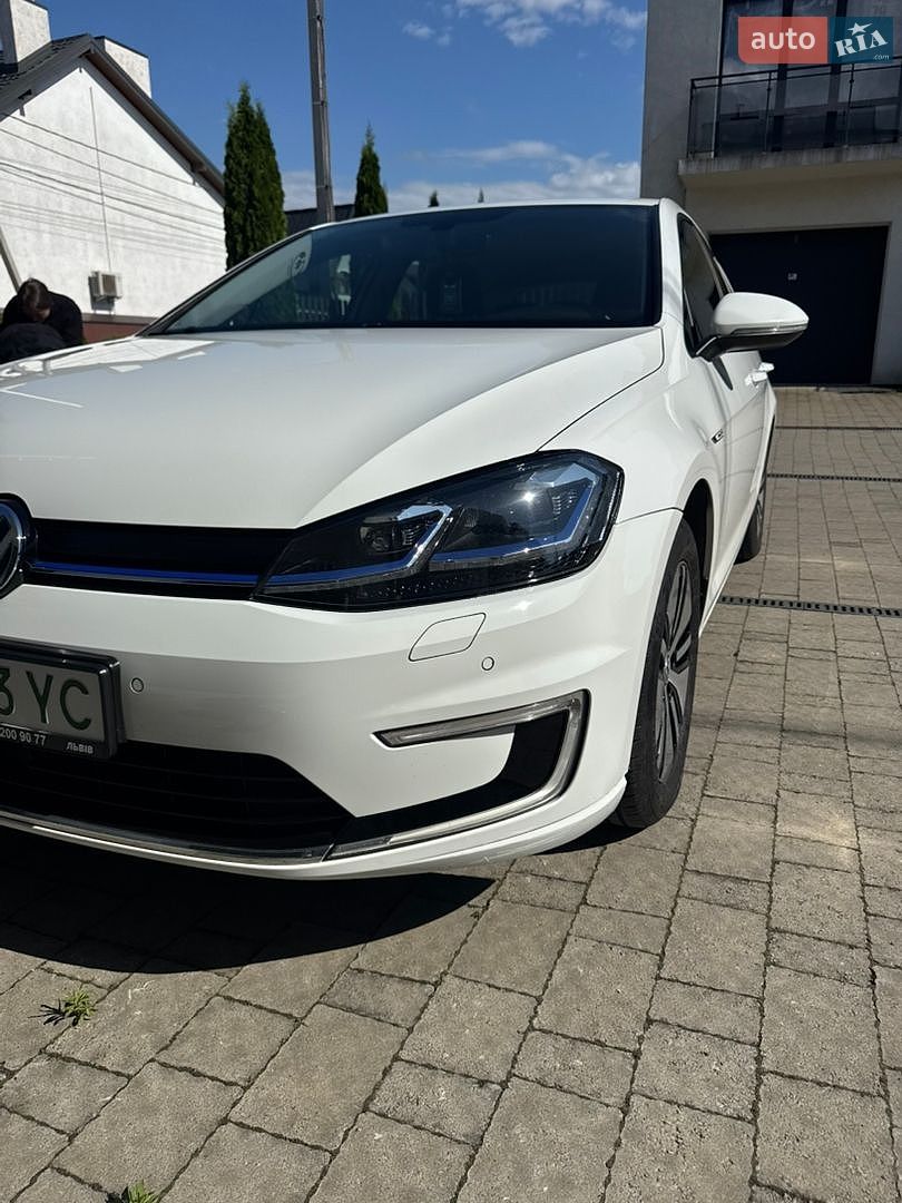 Volkswagen e-Golf 2017 VIN WVWZZZAUZJ8901937 фото оголошення 2 з 26