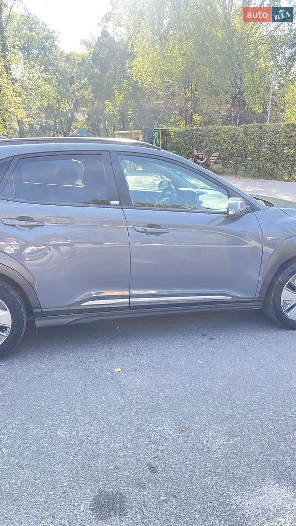 Hyundai Kona Electric 2020 VIN TMAK581GFLJ002487 фото оголошення 3 з 28
