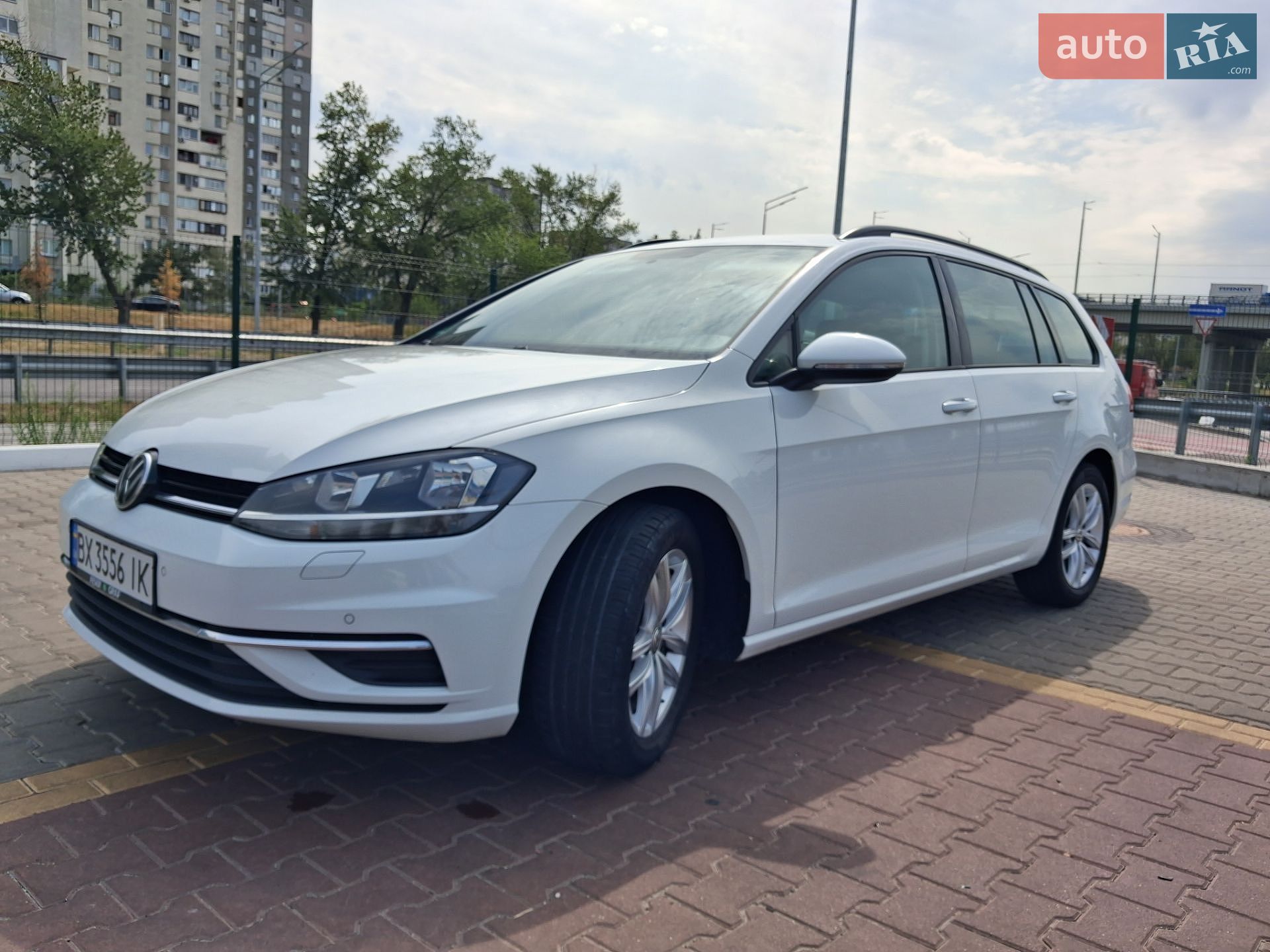 Volkswagen Golf 2017 VIN WVWZZZAUZJP528931 фото оголошення 5 з 33