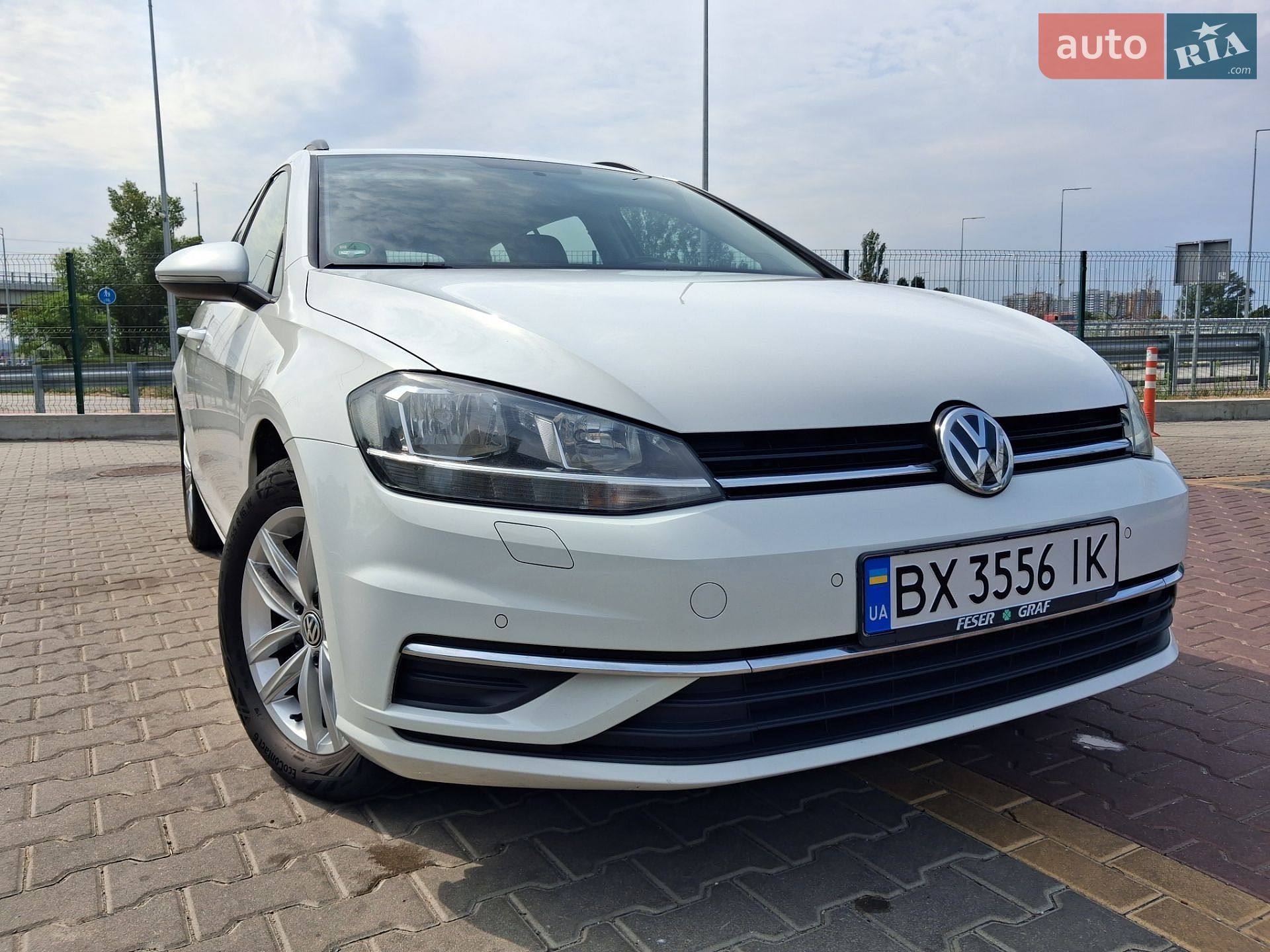 Volkswagen Golf 2017 VIN WVWZZZAUZJP528931 фото оголошення 2 з 33
