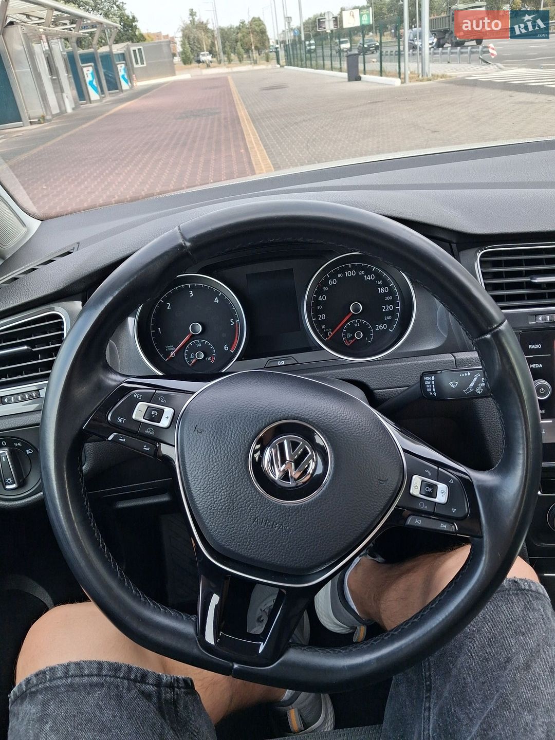 Volkswagen Golf 2017 VIN WVWZZZAUZJP528931 фото оголошення 28 з 33