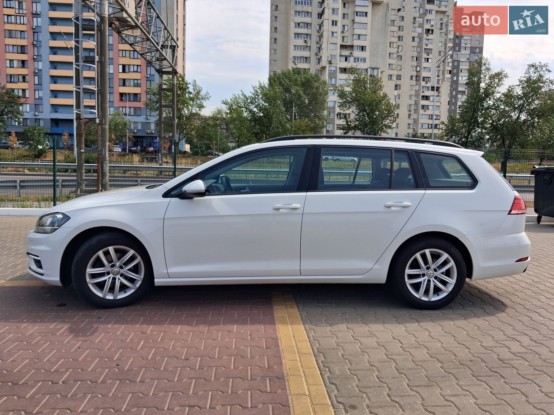 Volkswagen Golf 2017 VIN WVWZZZAUZJP528931 фото оголошення 6 з 33